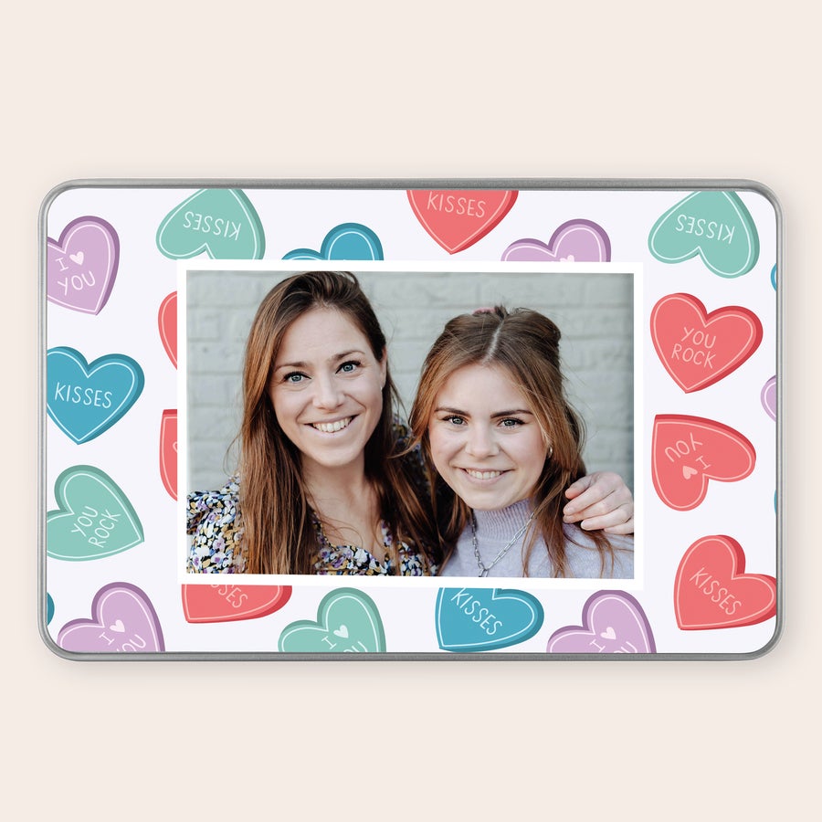Custom tin box Rektangulær tin boks med trykt foto af to kvinder og hjerter med teksten I LOVE YOU og KISSES