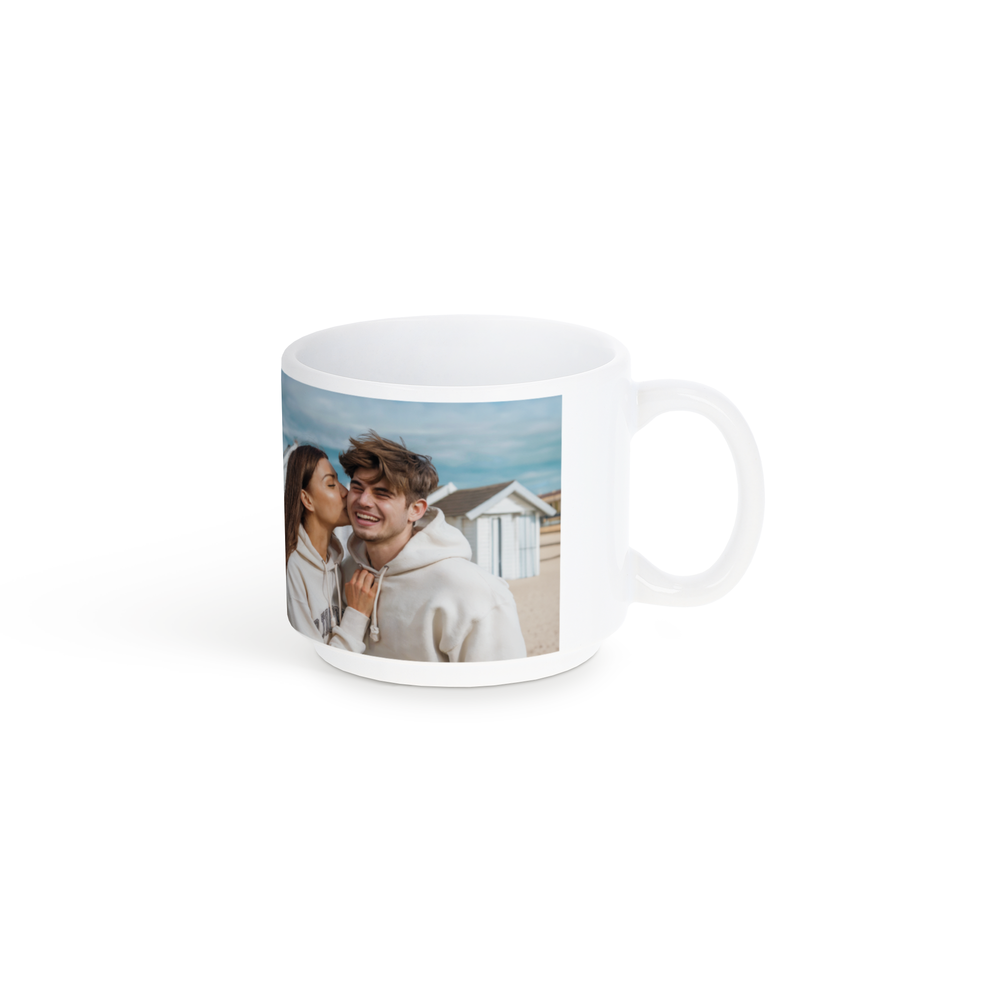Individuelle stapelbare Fototasse, bedruckt mit einem Pärchen am Strand, um jeden Schluck besonders zu machen.