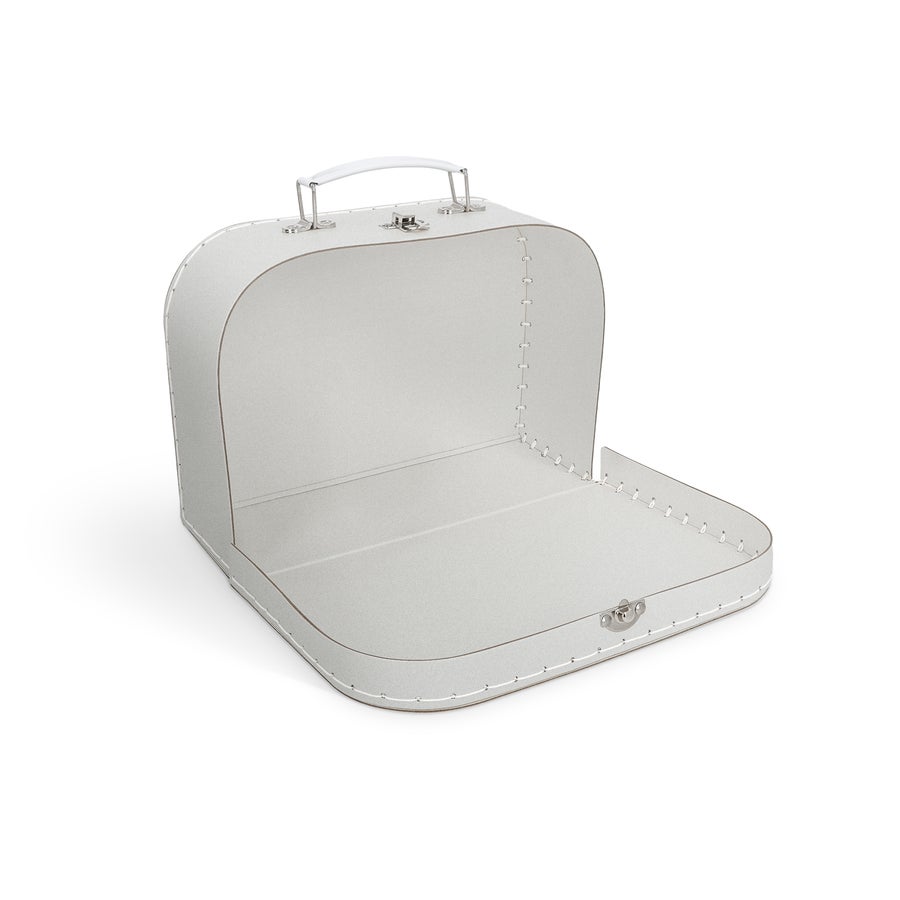 Maleta infantil personalizada Maleta de juguete abierta, vacía y gris con asa blanca, un compañero de viaje exclusivamente suyo.