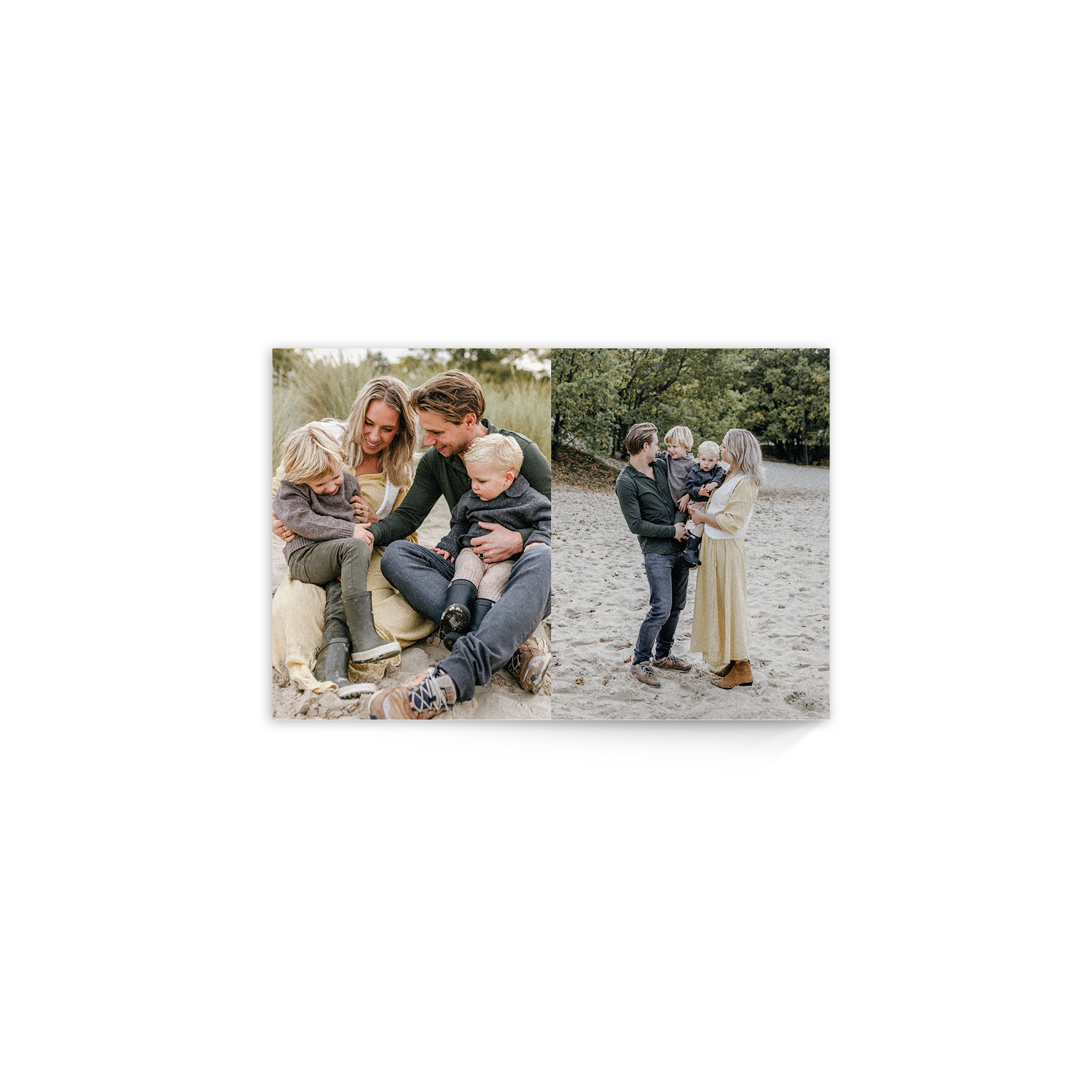 Imprimare personalizată cu o fotografie pe lemn alb a unei familii pe plajă.