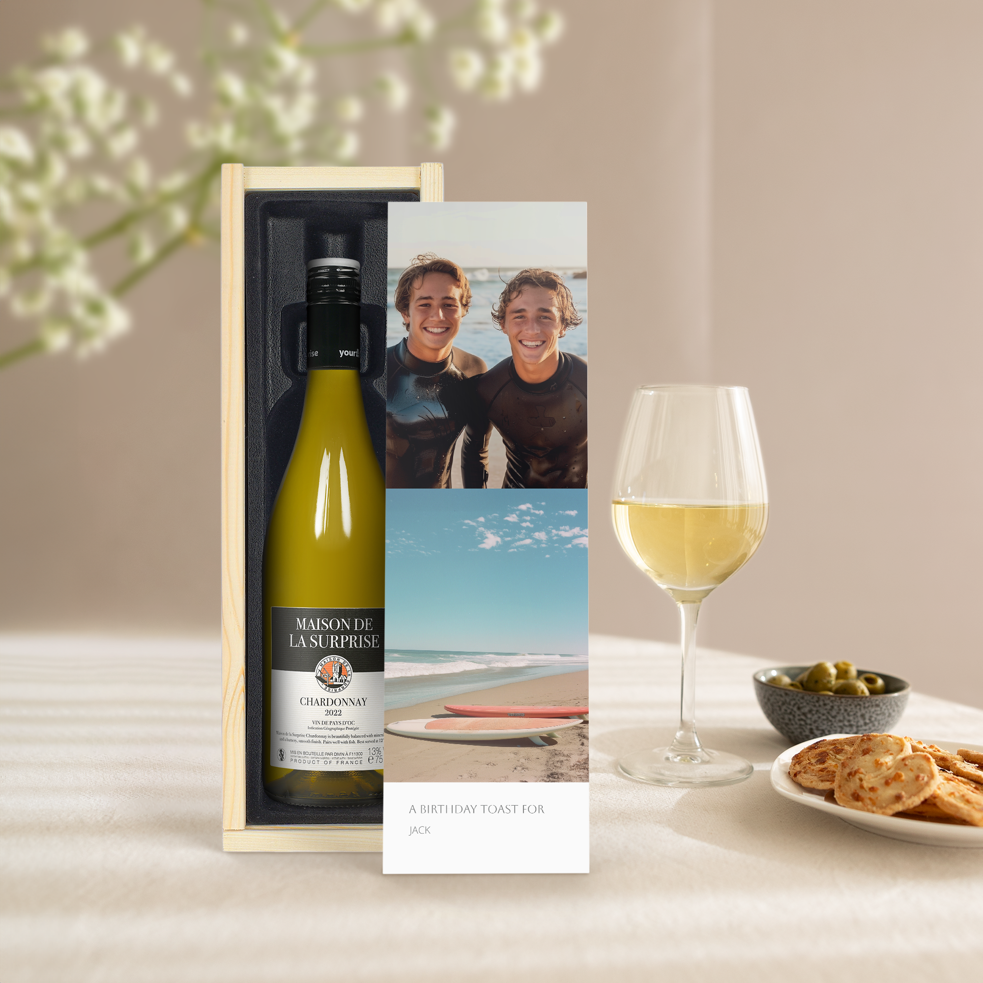 Wine in personalised wooden case - Maison de la Surprise - Chardonnay