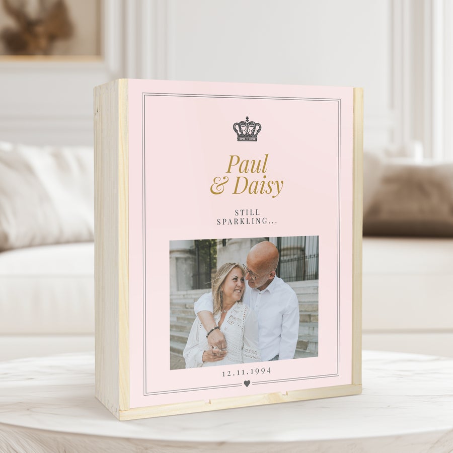 Coffret à champagne personnalisé Coffret de luxe en bois avec une photo imprimée d'un couple, les noms Paul & Daisy et la date 12.11.1994