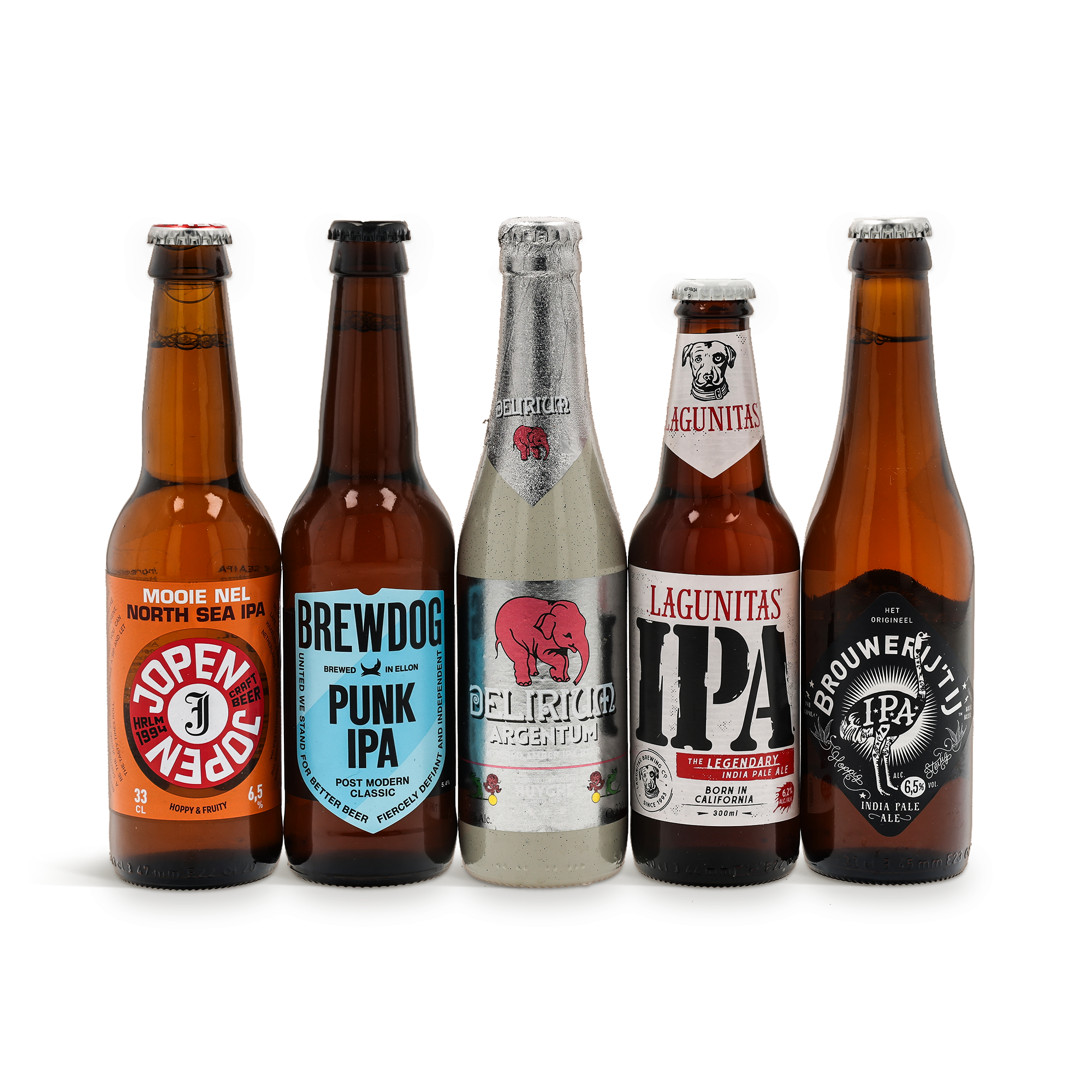 Cinq bières artisanales de microbrasserie personnalisables avec des étiquettes variées