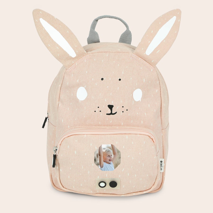 Mochila Infantil Personalizada - Trixie Mochila infantil personalizada coelha rosa, com orelhas, rosto estampado e foto do pequenote