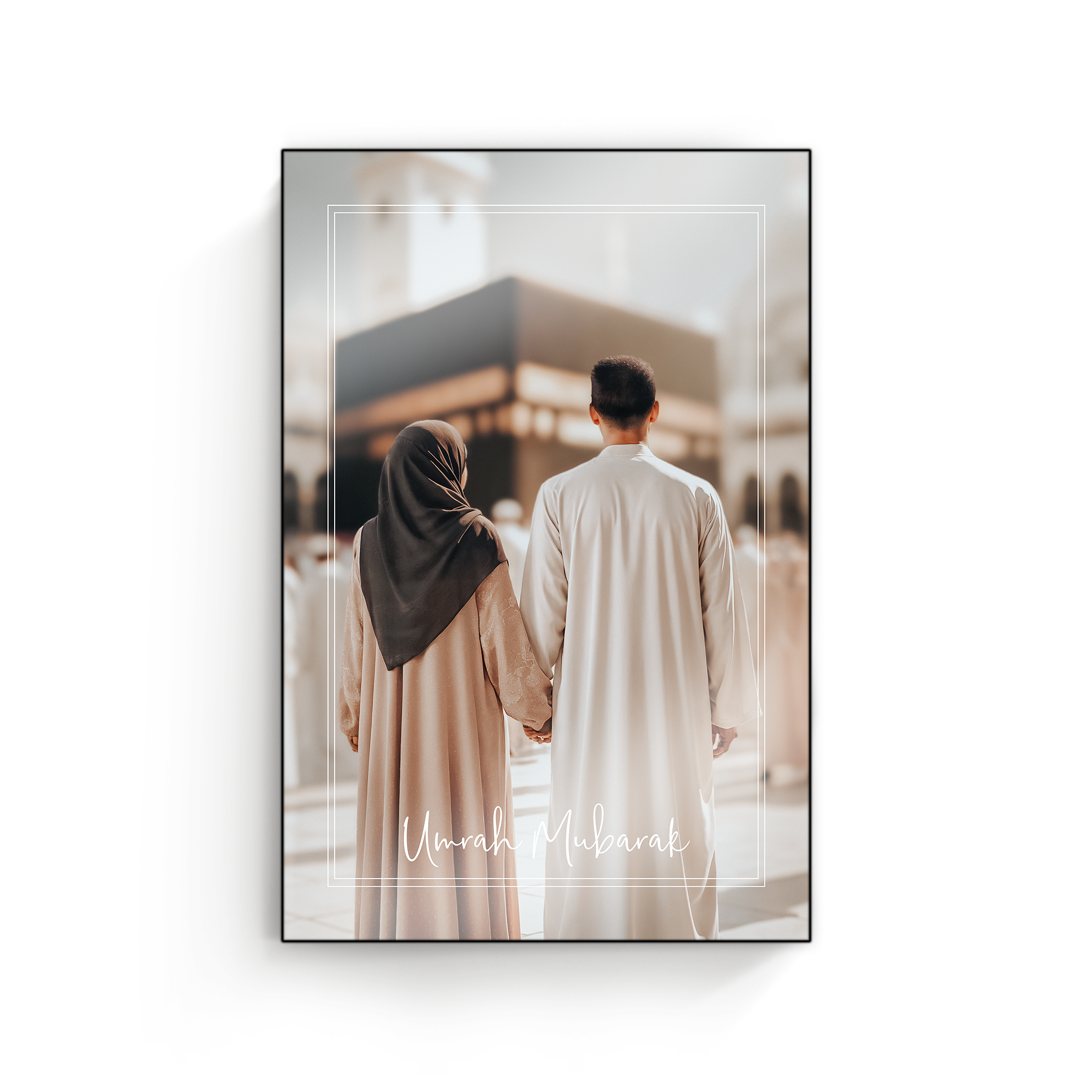 Painel fotográfico de madeira ChromaLuxe personalizado com foto de casal, texto Umrah Mubarak