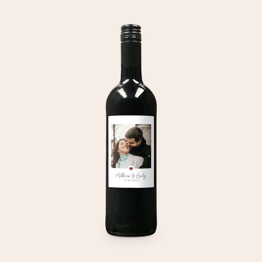 Belvy Garrafa de vinho tinto Belvy com etiqueta impressa personalizada com foto, nomes Matthew & Emily e data 12.02.2022.
