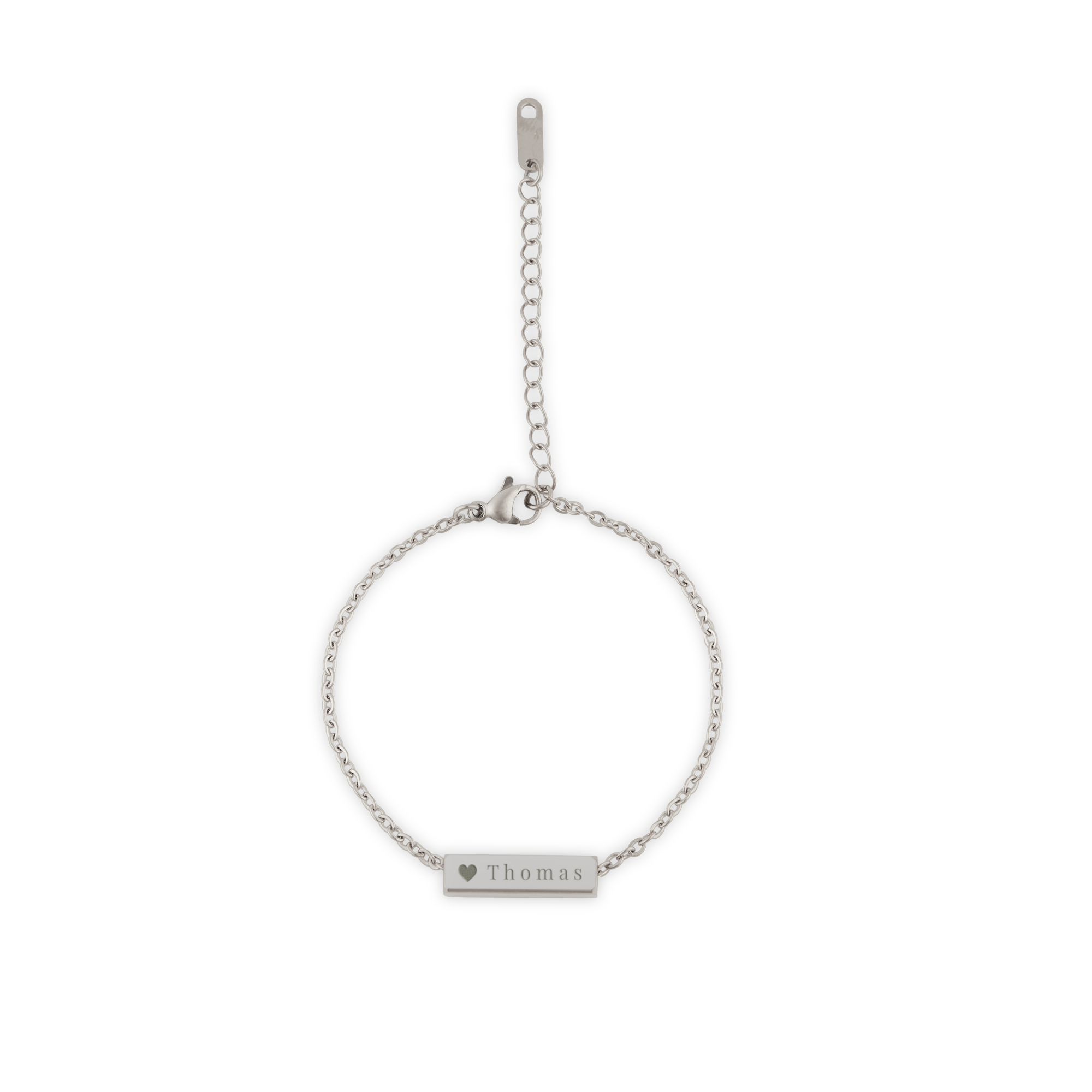 Pulseira de barra gravada em prata com nome Thomas e coração. Surpreenda seus entes queridos com uma pulseira.
