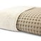 Přikrývka na postel z vaflové tkaniny s výšivkou jména - písková barva
