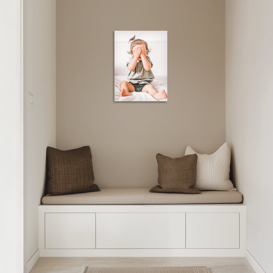 Aluminium fotopanel Chromaluxe aluminium fotoprint med billede af et barn der leger, trykt med dit eget foto
