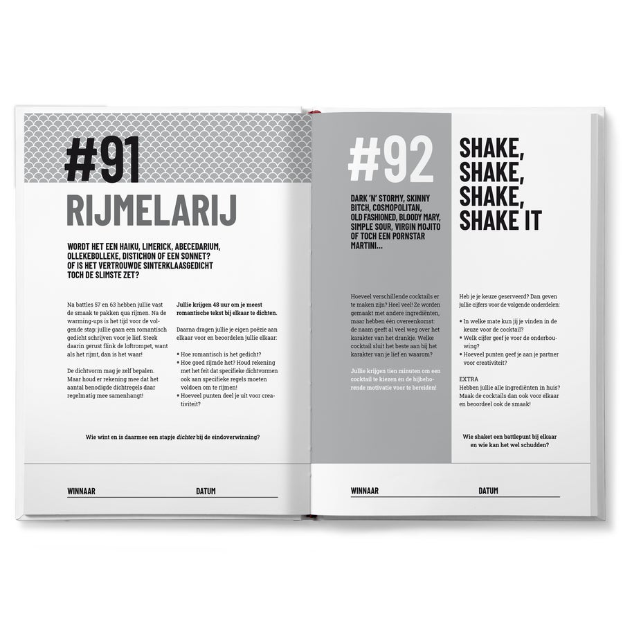 Het Battle boek voor koppels personaliseren Open persoonlijk Battle boek voor koppels met de opdruk "Rijmelarij" en "Shake, Shake, Shake it", met ruimte voor namen en datums.