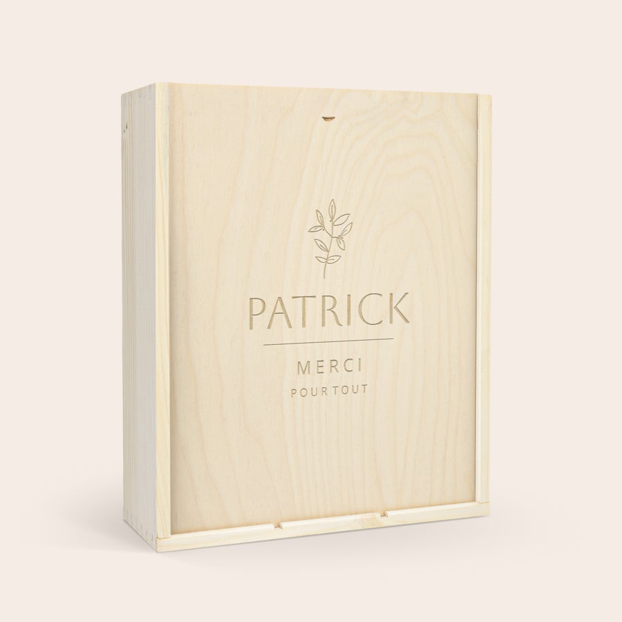 Coffret vin personnalisé - Belvy - Rouge, Blanc & Rosé Coffret en bois personnalisé pour 3 bouteilles de Belvy gravé avec le nom Patrick et le texte Merci pour tout.