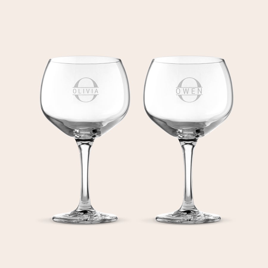 Bicchiere da Gin Personalizzato Coppia di bicchieri Gin Tonic personalizzati, incisi con i nomi Olivia e Owen, ideali per un cocktail speciale