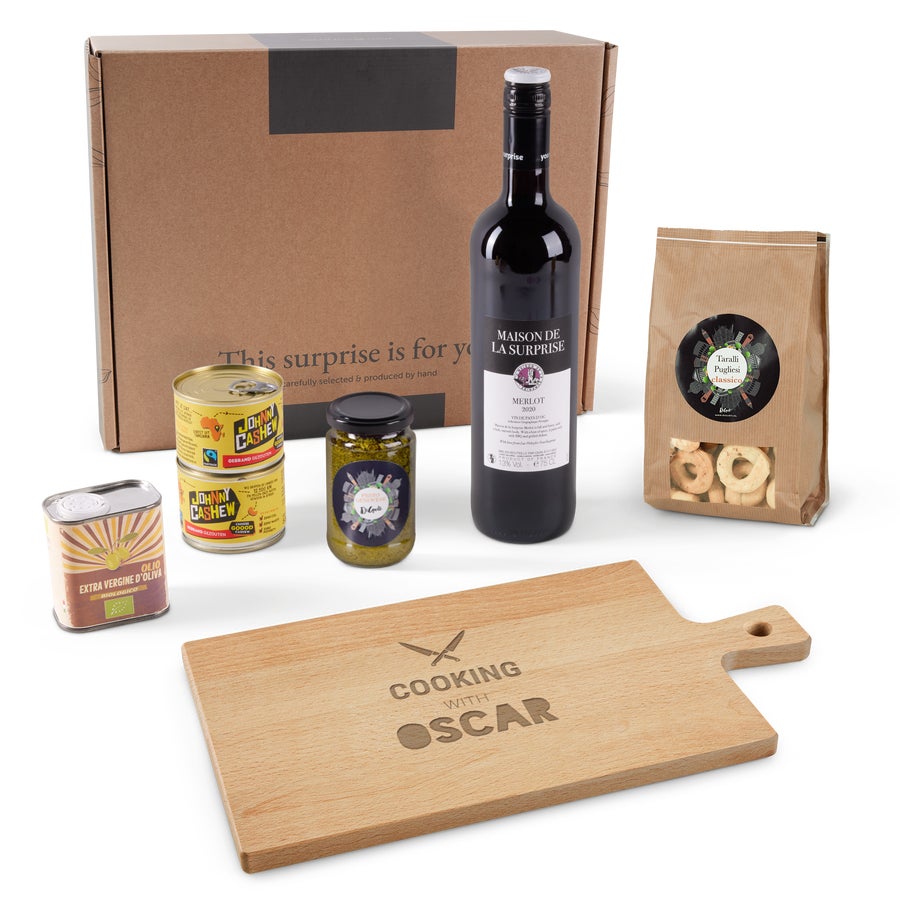 Wine & snacks gift set - Engraved wooden serving platter