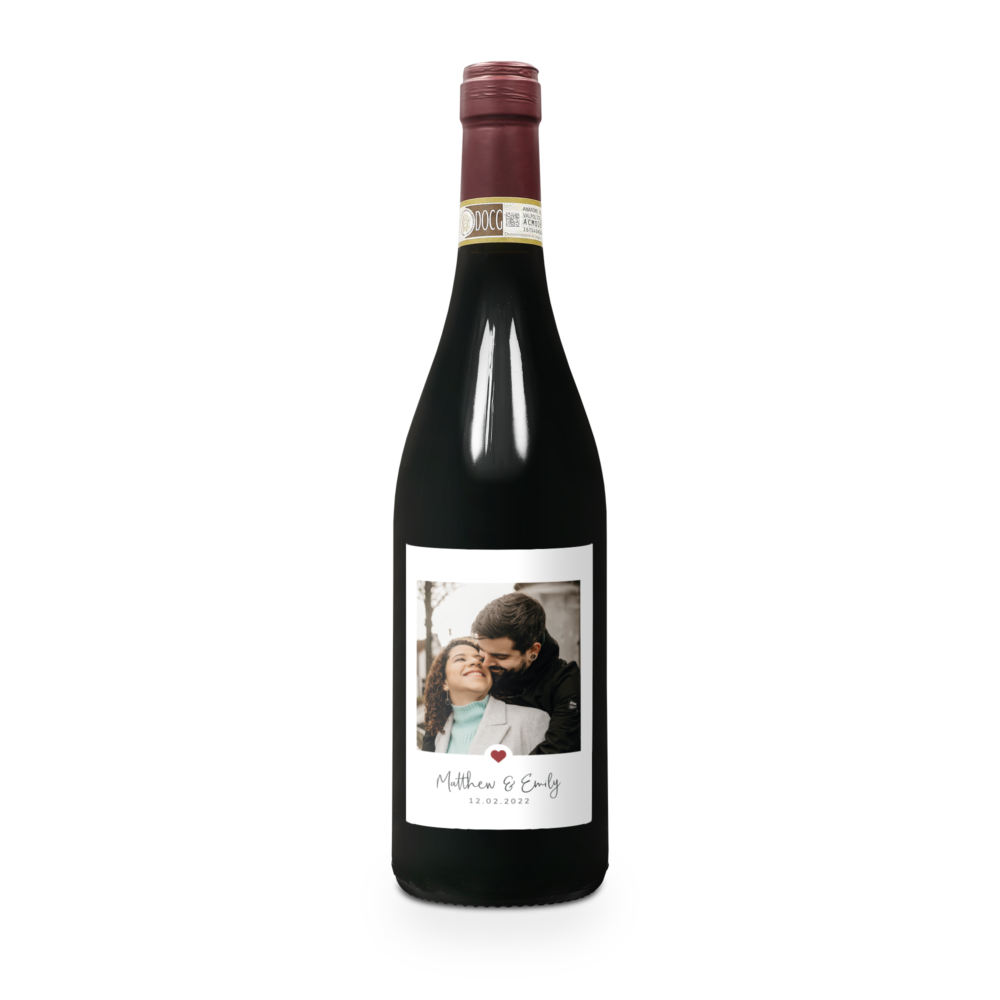 Botella de vino tinto Farina Amarone Valpolicella con etiqueta personalizada impresa con foto de pareja, nombres y fecha como regalo.