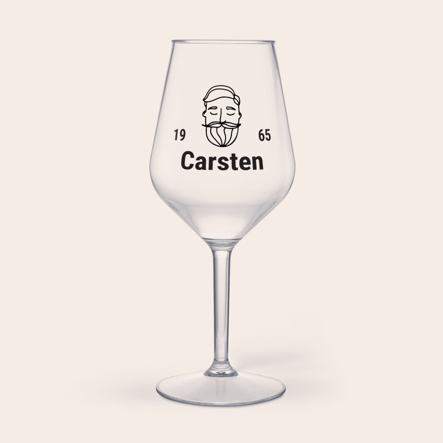 Vinglas med print - Plast Personligt plastikglas til vin med ansigtsikon og trykt teksten Carsten 1965