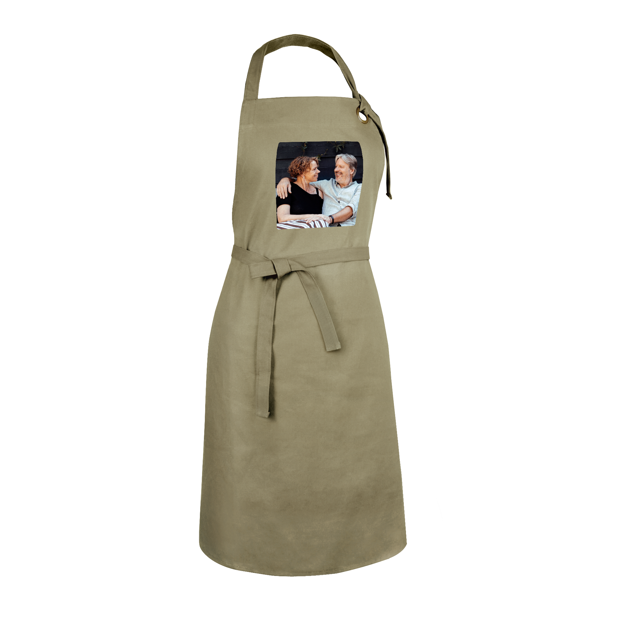 Beżowy fartuch z nadrukowanym zdjęciem uśmiechniętej pary. Personalizowany fartuch z Twoim projektem.