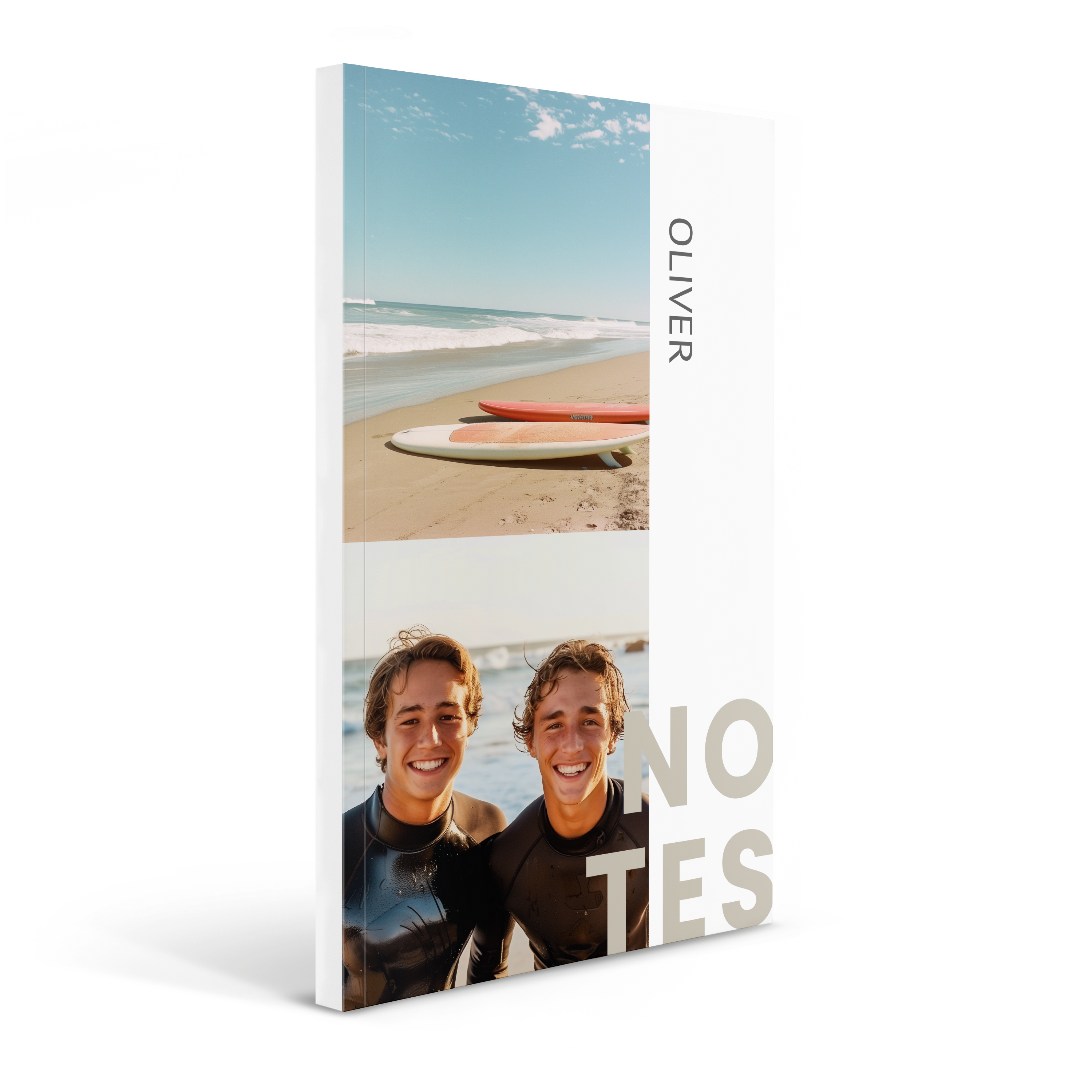 Cuaderno personalizado con diseño fotográfico de playa, el nombre "OLIVER" y texto "NOTES" impresos.