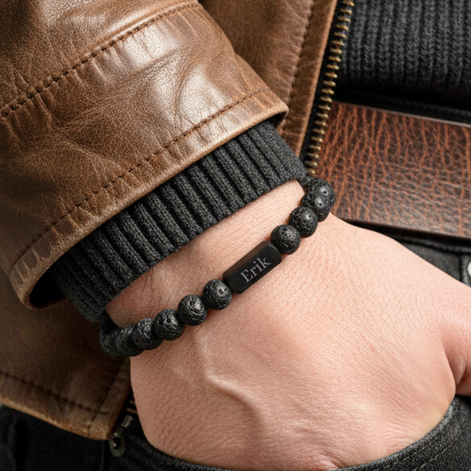 Personligt armband med ädelstenar