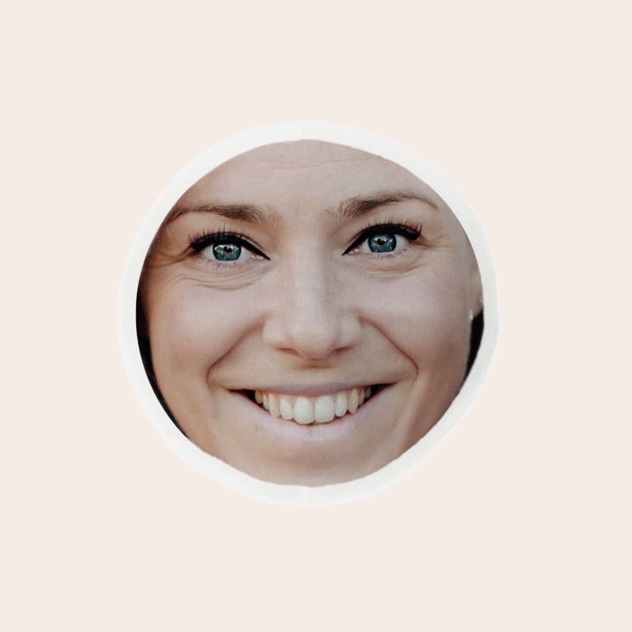 ItsieMe - Plyskanin med eget ansigt Aftageligt ItsieMe ansigt med et smilende kvindeansigt trykt på. Gør din ItsieMe kollektion komplet.