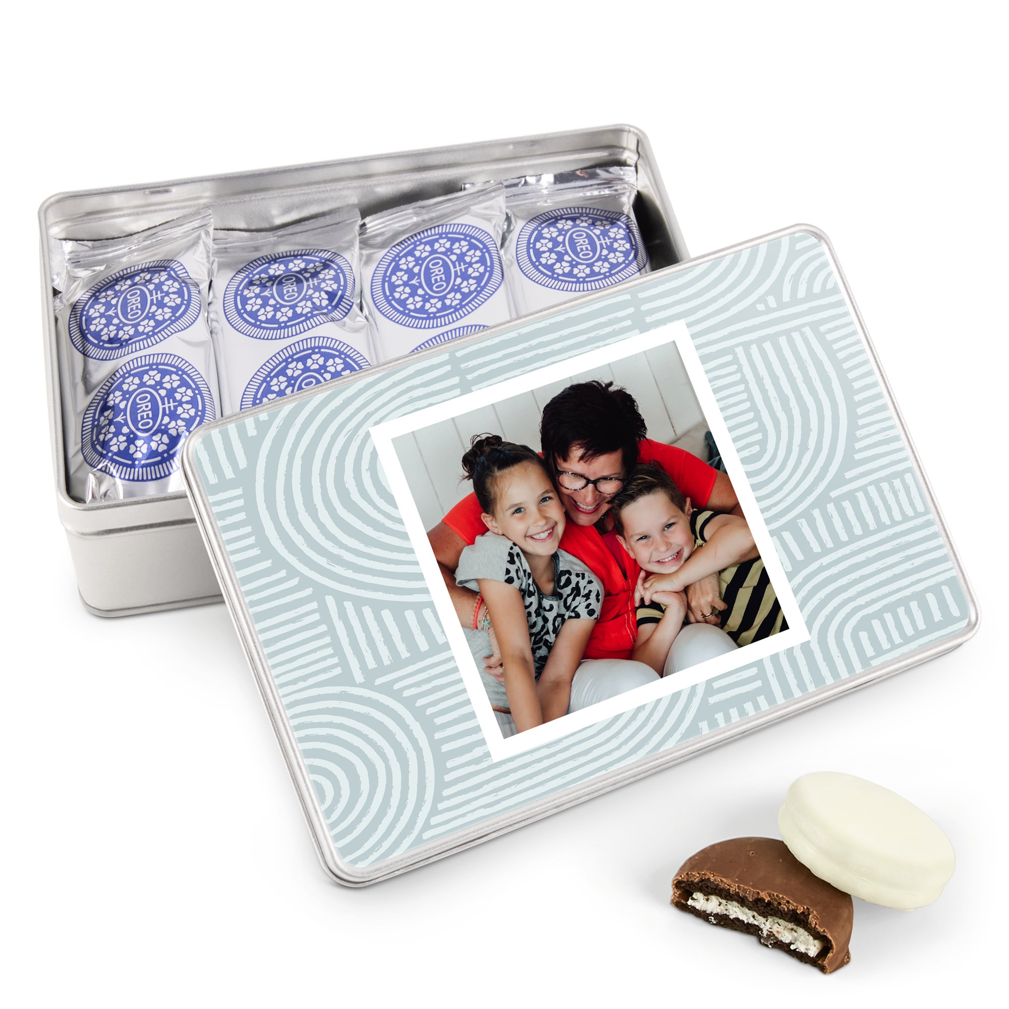 Printed gift tin filled with Oreo - Rectangle