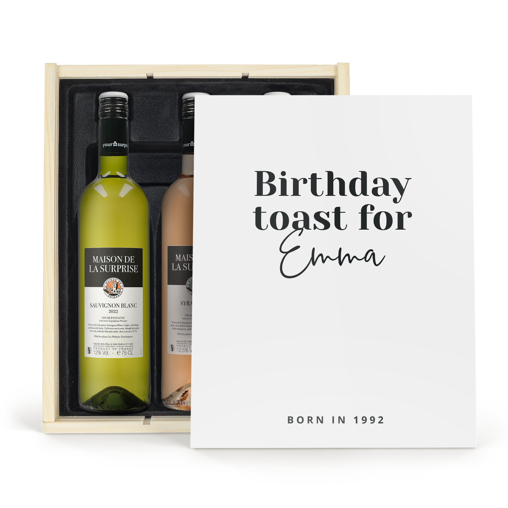 Dárková sada bílého a růžového vína Maison de la Surprise v dřevěné krabici s tištěným obalem a textem "Birthday toast for Emma born in 1992"