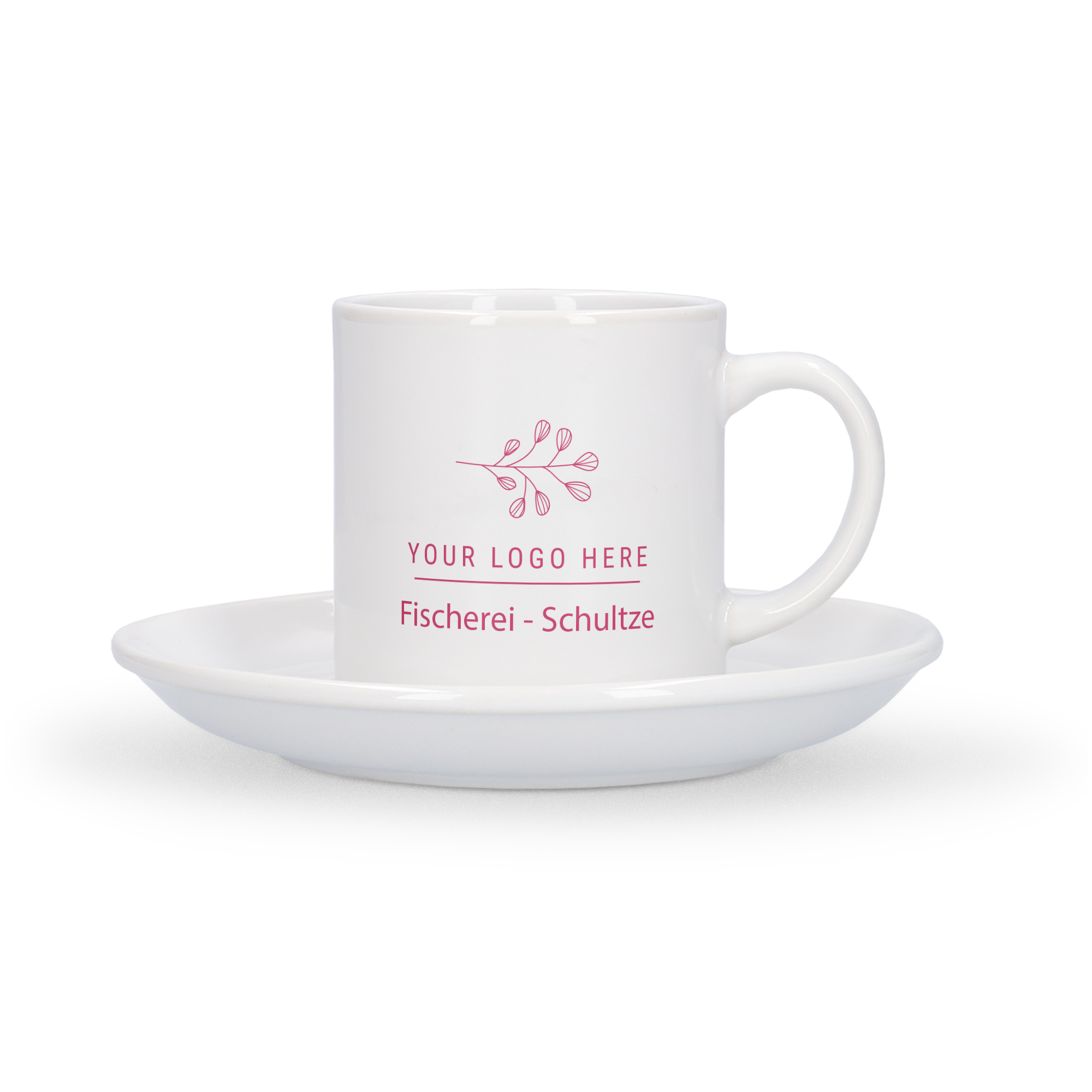 Weiße Tasse mit Untertasse, bedruckt mit einem individuellen Logo und dem Text "Fischerei-Schultze".