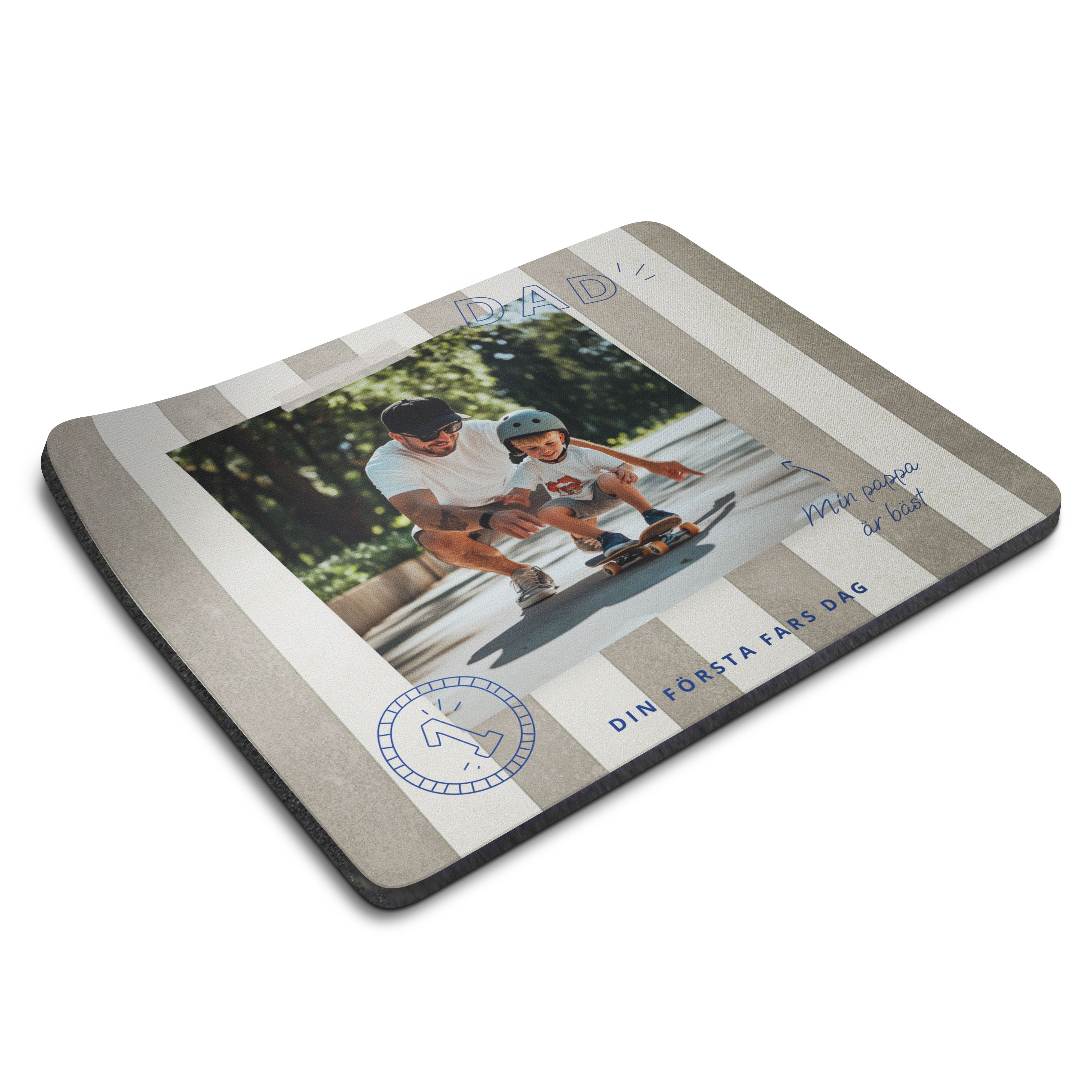 Musmatta foto med tryckt bild på en pappa och son som åker skateboard och texten Min pappa är bäst