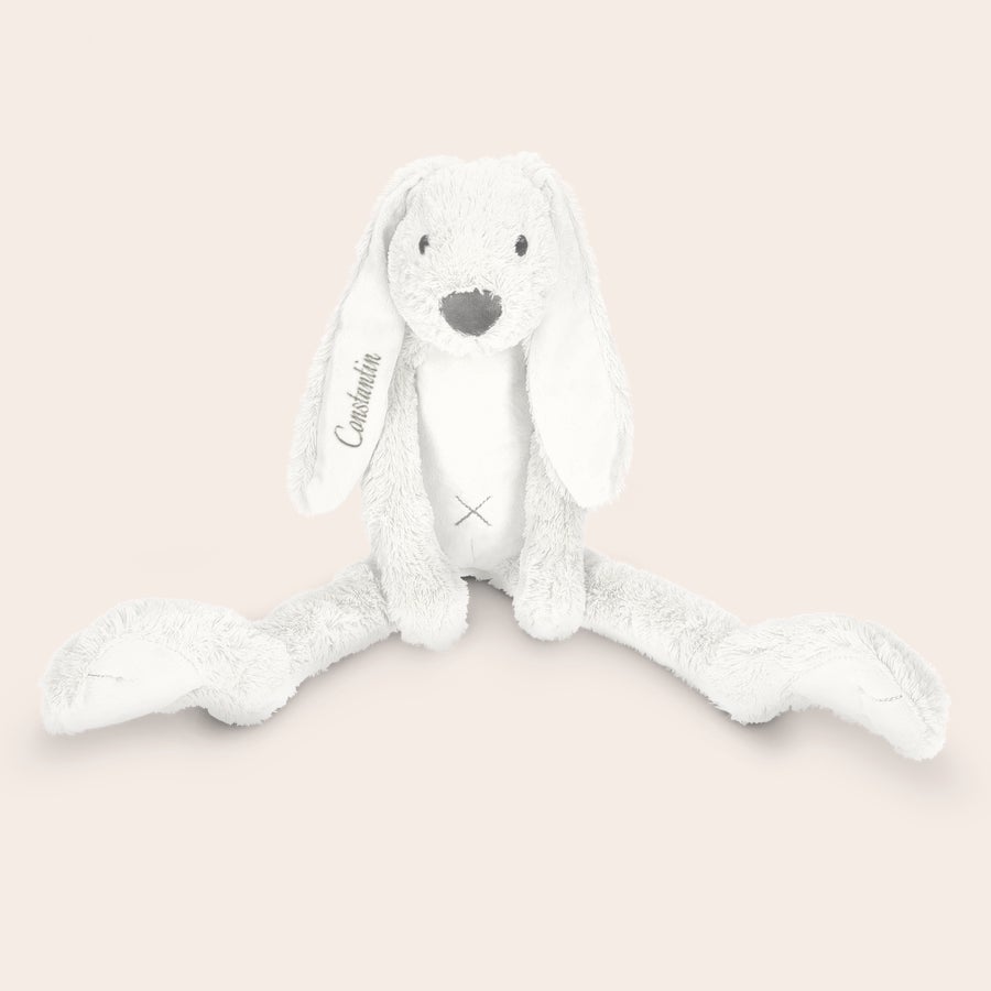 Personalisiertes Kuscheltier - Happy Horse Weißes Kuschelkaninchen mit dem Namen Constantin auf dem rechten Ohr bestickt, perfekt zum Kuscheln.
