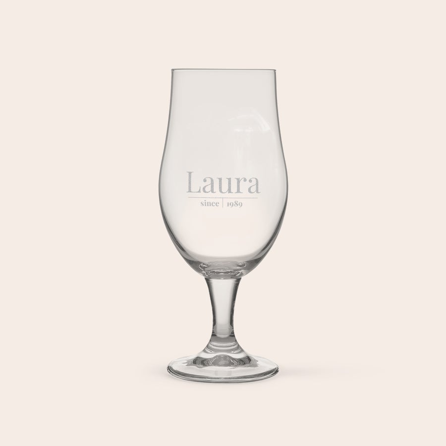 Cocktailglas mit Gravur - Pina Colada Pina Colada Glas personalisiert mit dem Namen Laura und since 1989, mittels Lasergravur