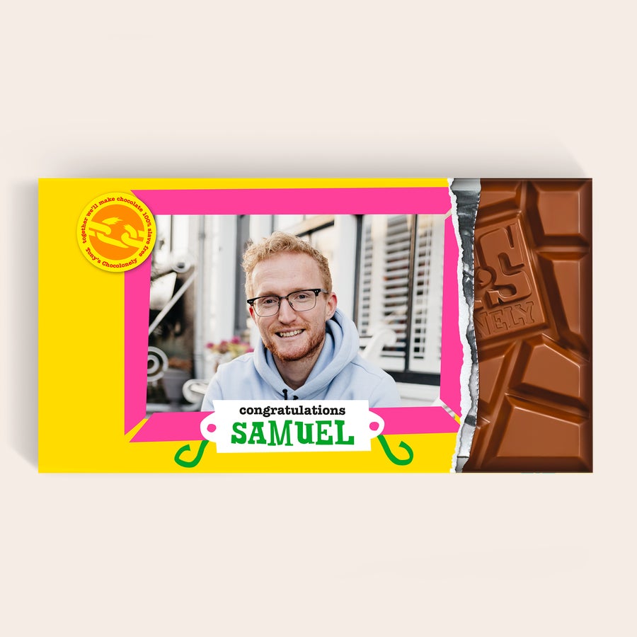Barra de chocolate XL Tony's Chocolonely (5 barras de chocolate) Barra de chocolate XL Tony's Chocolonely personalizada con foto de Samuel y el texto "congratulations" impreso.