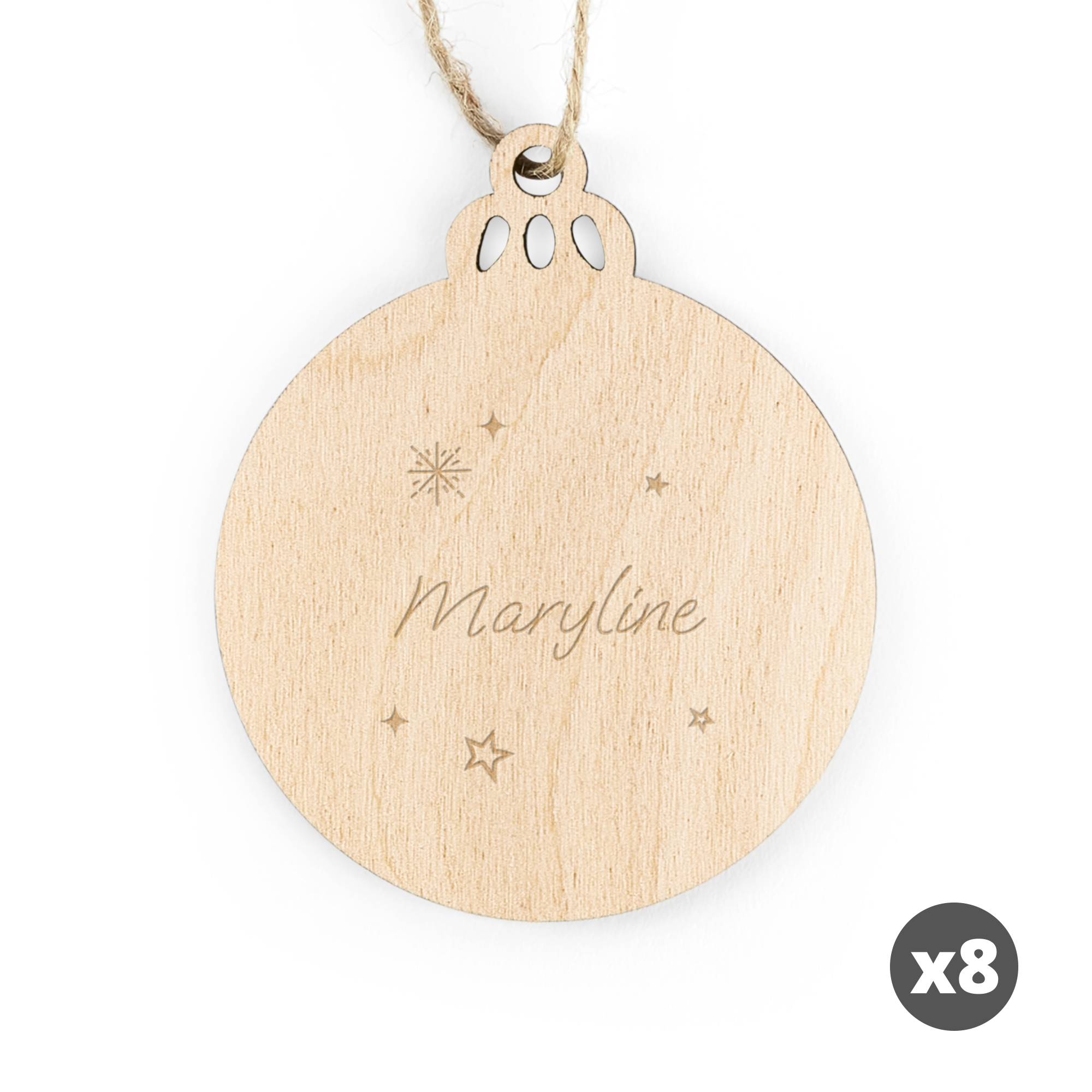 Décoration de Noël en forme de boule en bois clair gravée avec le prénom Maryline