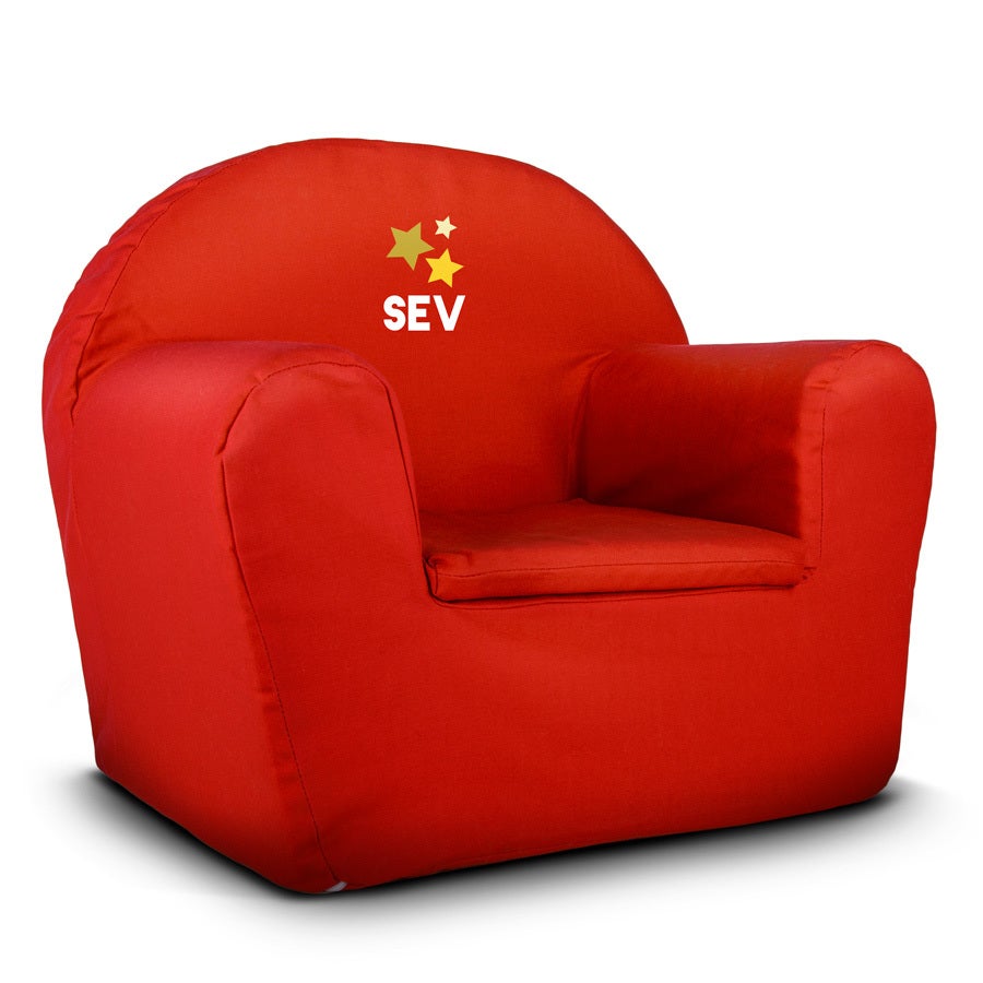 Un fauteuil enfant bien confortable à faire imprimer avec prénom Sev et des étoiles dorées