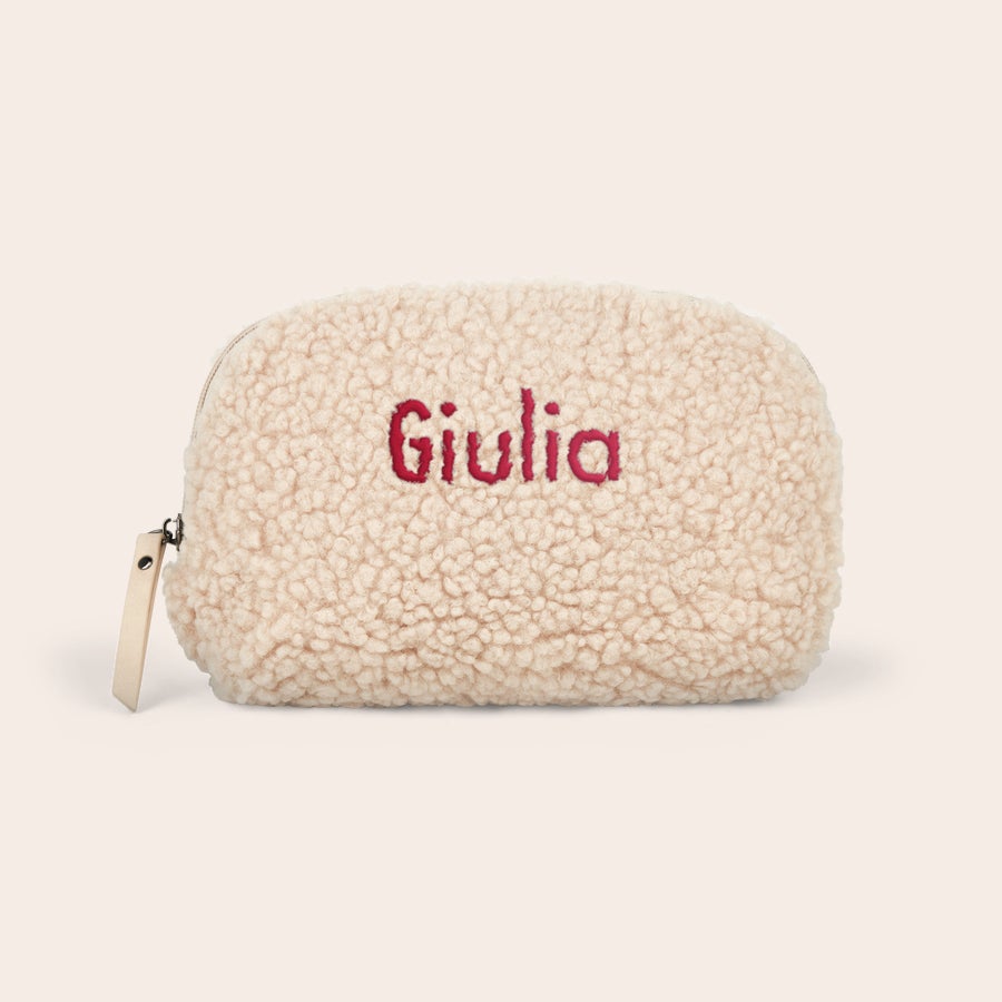 Borsetta Portatrucchi Teddy - Beige Morbido portatrucchi teddy personalizzato con nome ricamato Giulia, utile per avere tutto a portata di mano