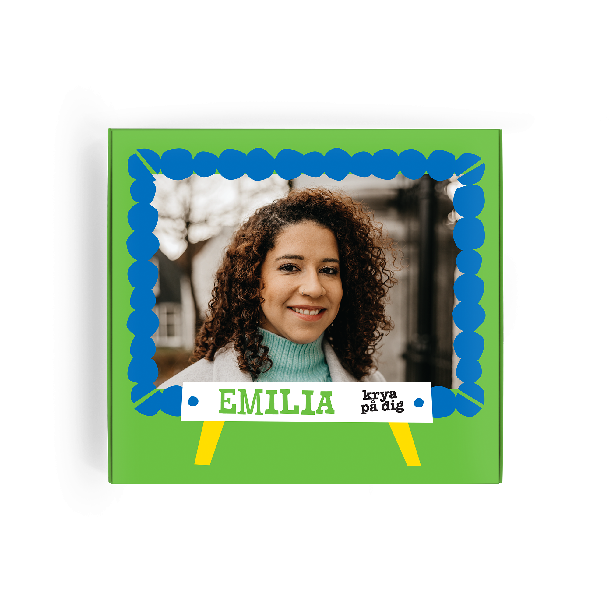 Personlig Tony's Chocolonely presentförpackning med foto och texten Emilia krya på dig, en verkligt personlig överraskning