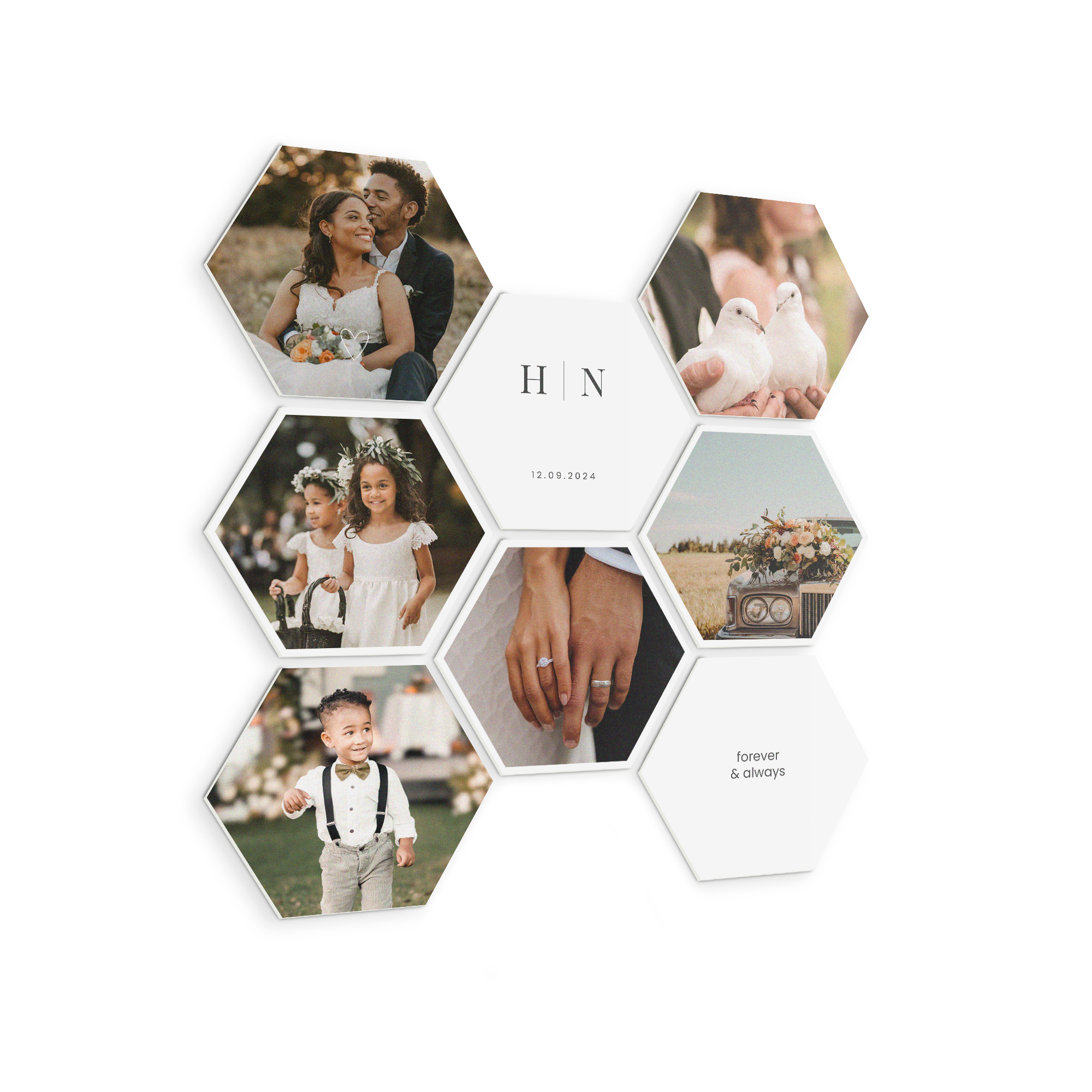 Panouri decorative din lemn hexagonale cu poze personalizate, inițialele HN și data 12.09.2024