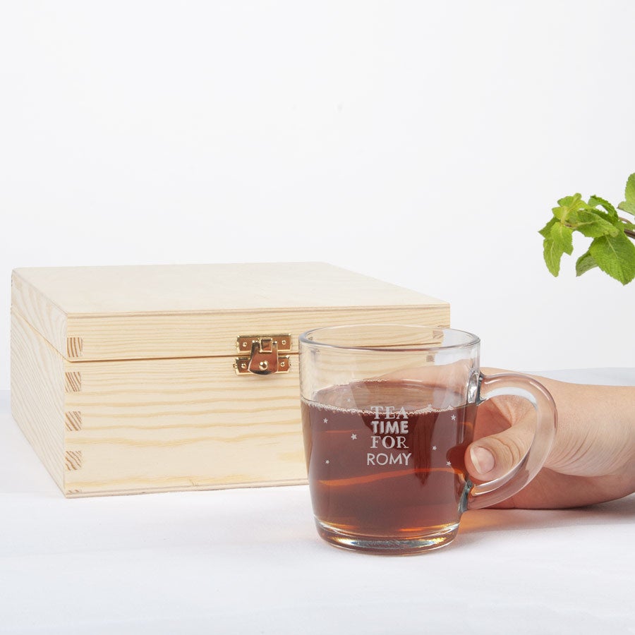 Houten theedoos met theeglas graveren Houten theedoos met theeglas graveren