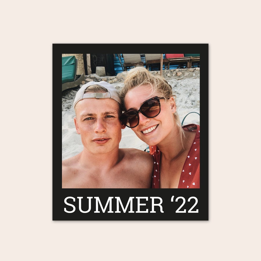 Retro Fotos Drucken Bestell Retro Fotos mit einem Pärchen am Strand und personalisiertem Text "SUMMER '22"