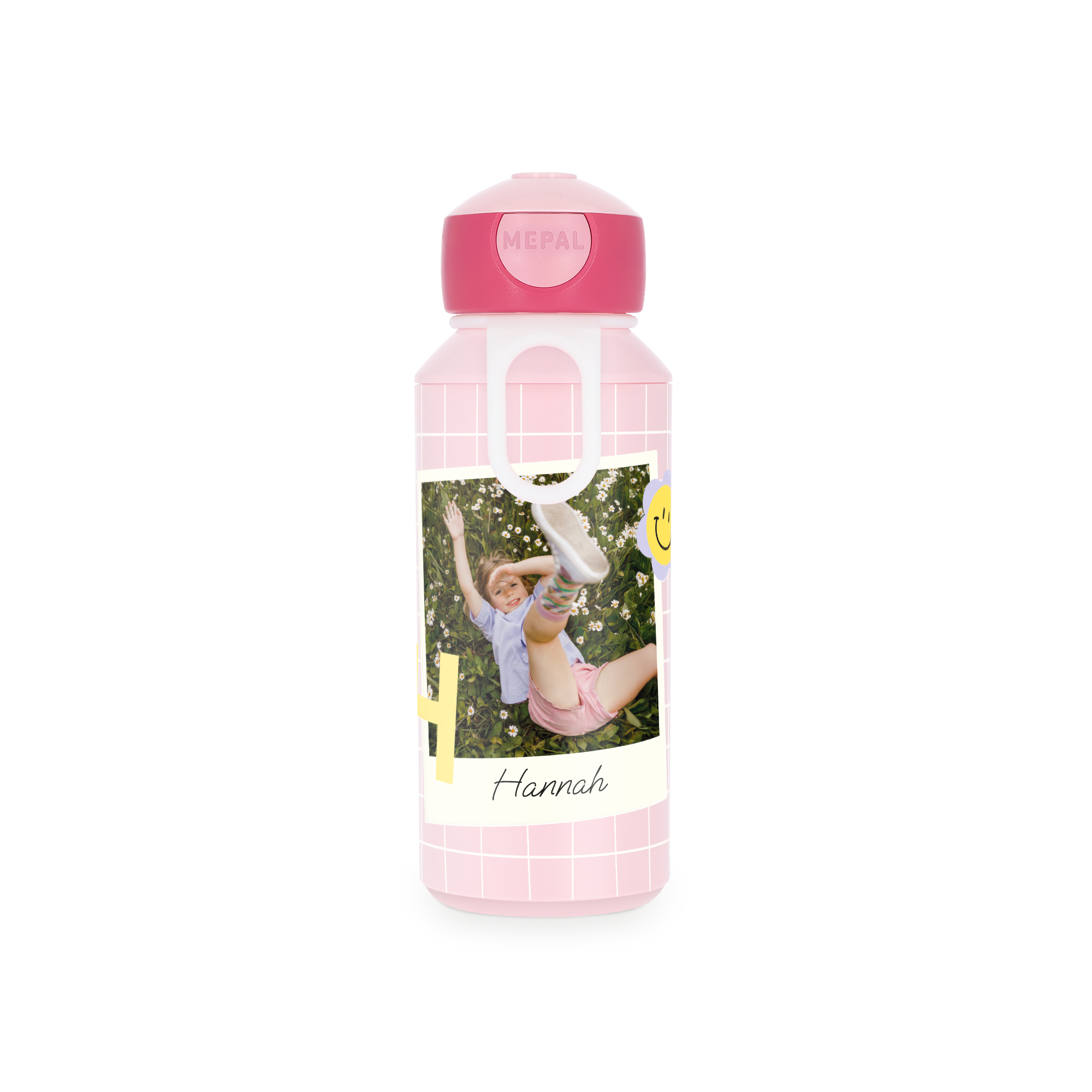 Botella rosa personalizada con foto de una niña sonriente, texto Hannah y un smiley. Su nombre en la botella que los acompaña a todas partes.