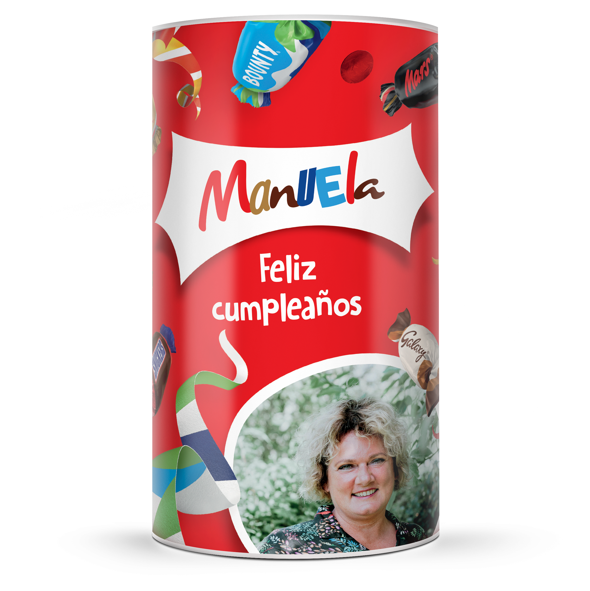 Tubo Celebrations rojo personalizado con la palabra Manuela, mensaje Feliz Cumpleaños y foto de mujer sonriente, lleno de deliciosos chocolates