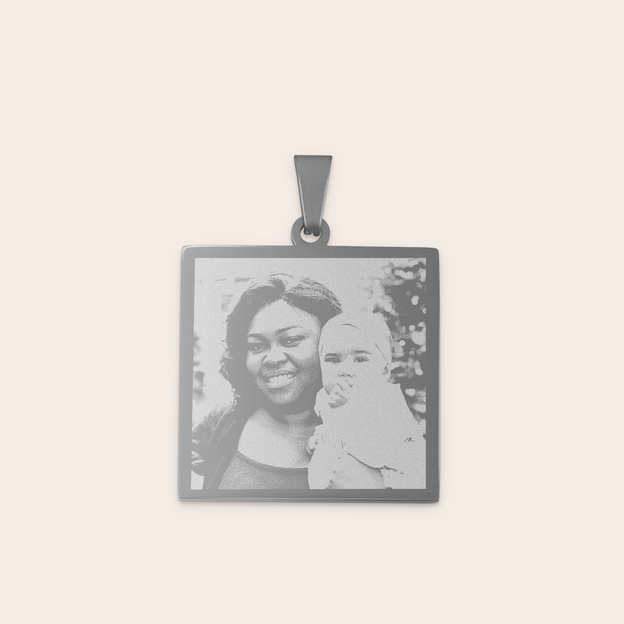 Collana con ciondolo quadrato Ciondolo personalizzato con foto incisa di una madre e un bambino, ciondolo rettangolare in argento