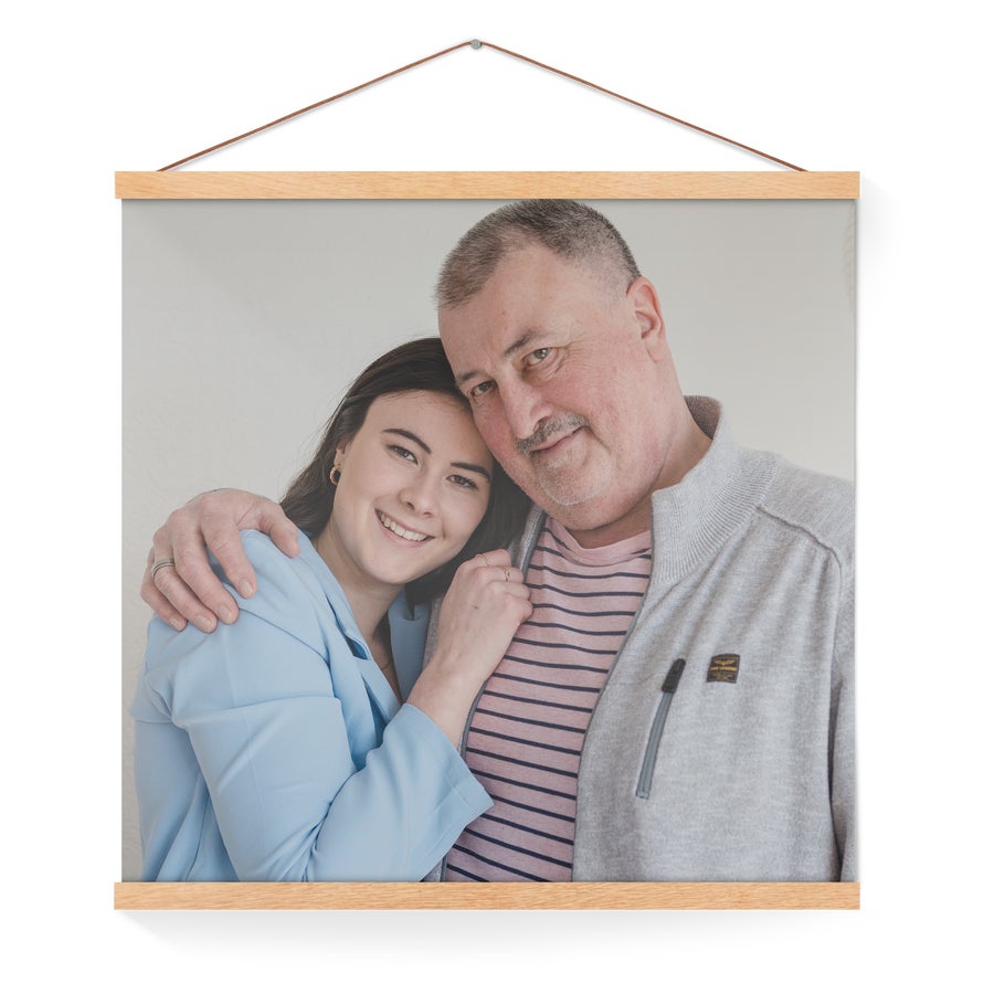 Personlig plakat med oppheng av tre Personlig plakat med oppheng av tre