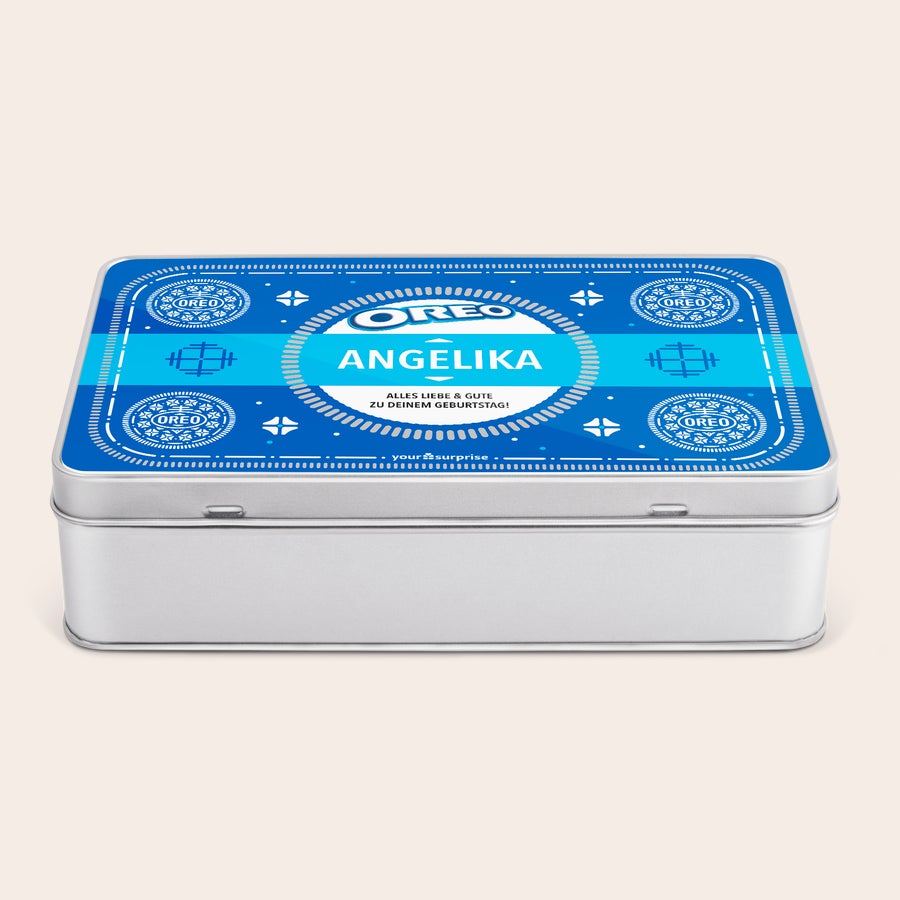 Geschenkdose mit Oreo Keksen Personalisierte Geschenkbox im Oreostyle, bedruckt mit dem Namen Angelika und "Alles Liebe & Gute zu deinem Geburtstag!"