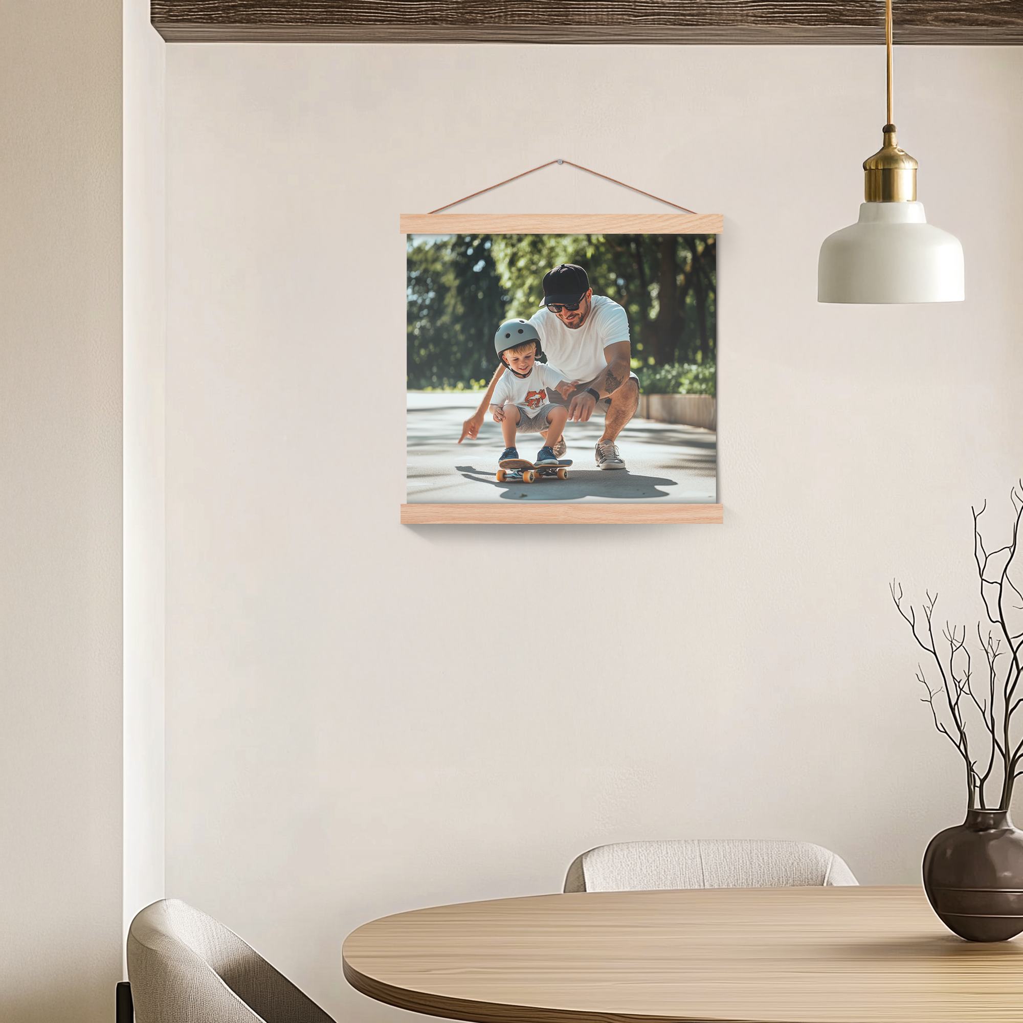 Spersonalizowany plakat z magnetycznym wieszaczkiem i nadrukiem zdjęcia ojca z synem na deskorolce