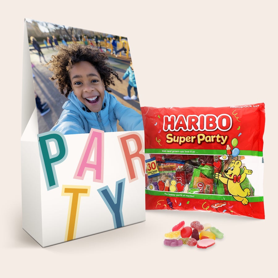 Pudełko upominkowe na słodycze Haribo XL Spersonalizowane pudełko prezentowe XL Haribo z nadrukowanym zdjęciem uśmiechniętego dziecka i napisem PARTY