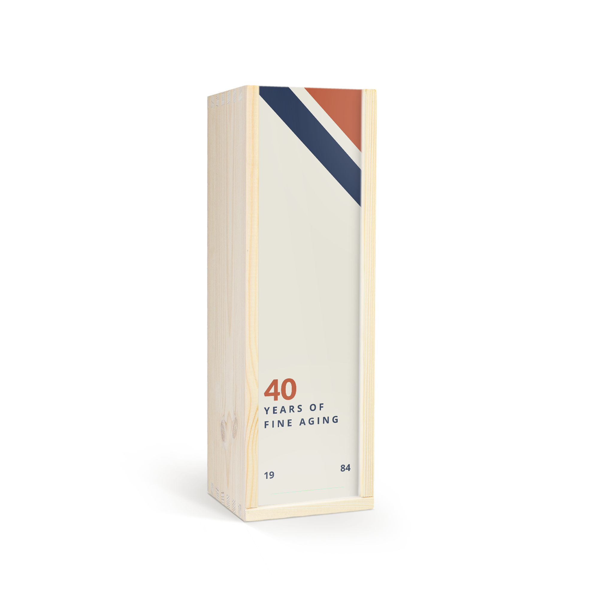 Houten kist met whisky, bedrukt met een abstract patroon in blauw en oranje en de tekst "40 Years of Fine Aging".