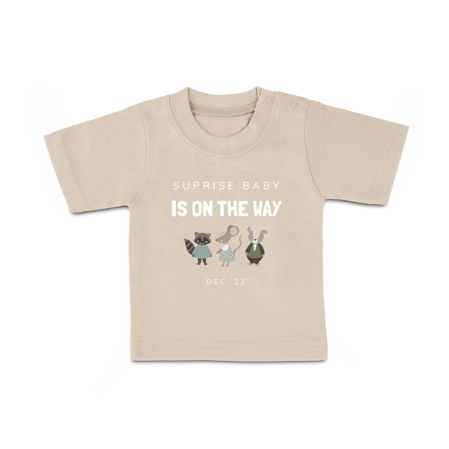 T-shirt feito sob encomenda do bebê
