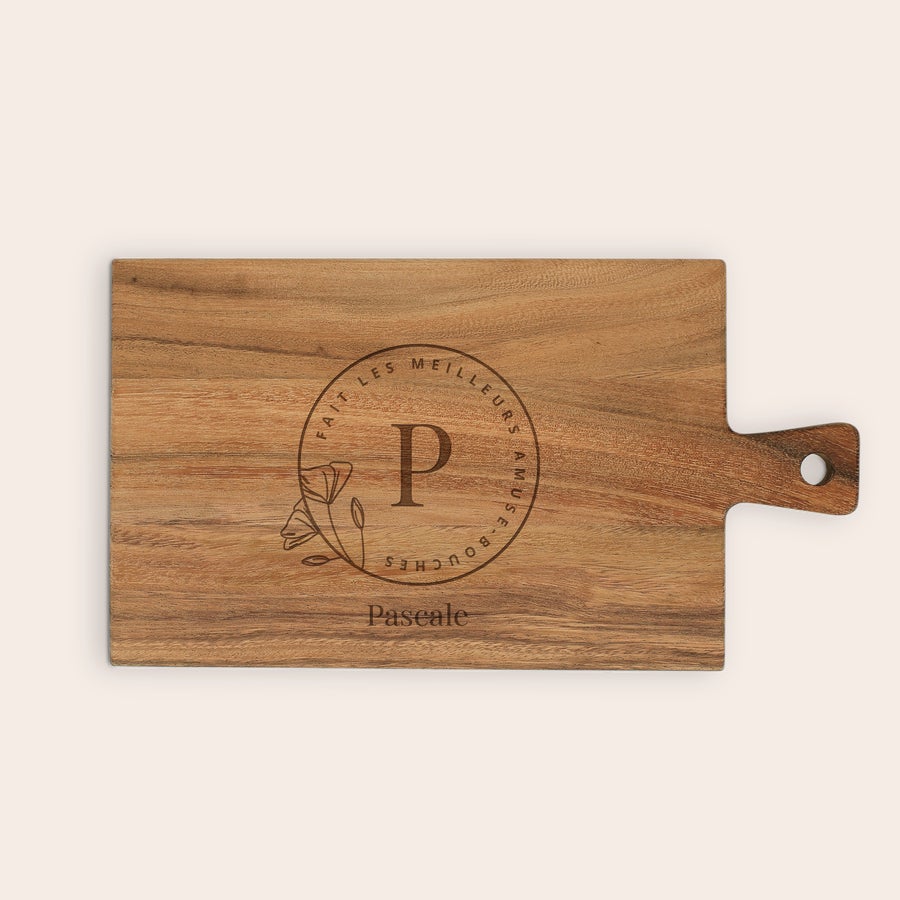 Planche apéro personnalisée Planche en bois personnalisée avec prénom Pascale gravé et l'inscription Fait les meilleurs amuse-bouches