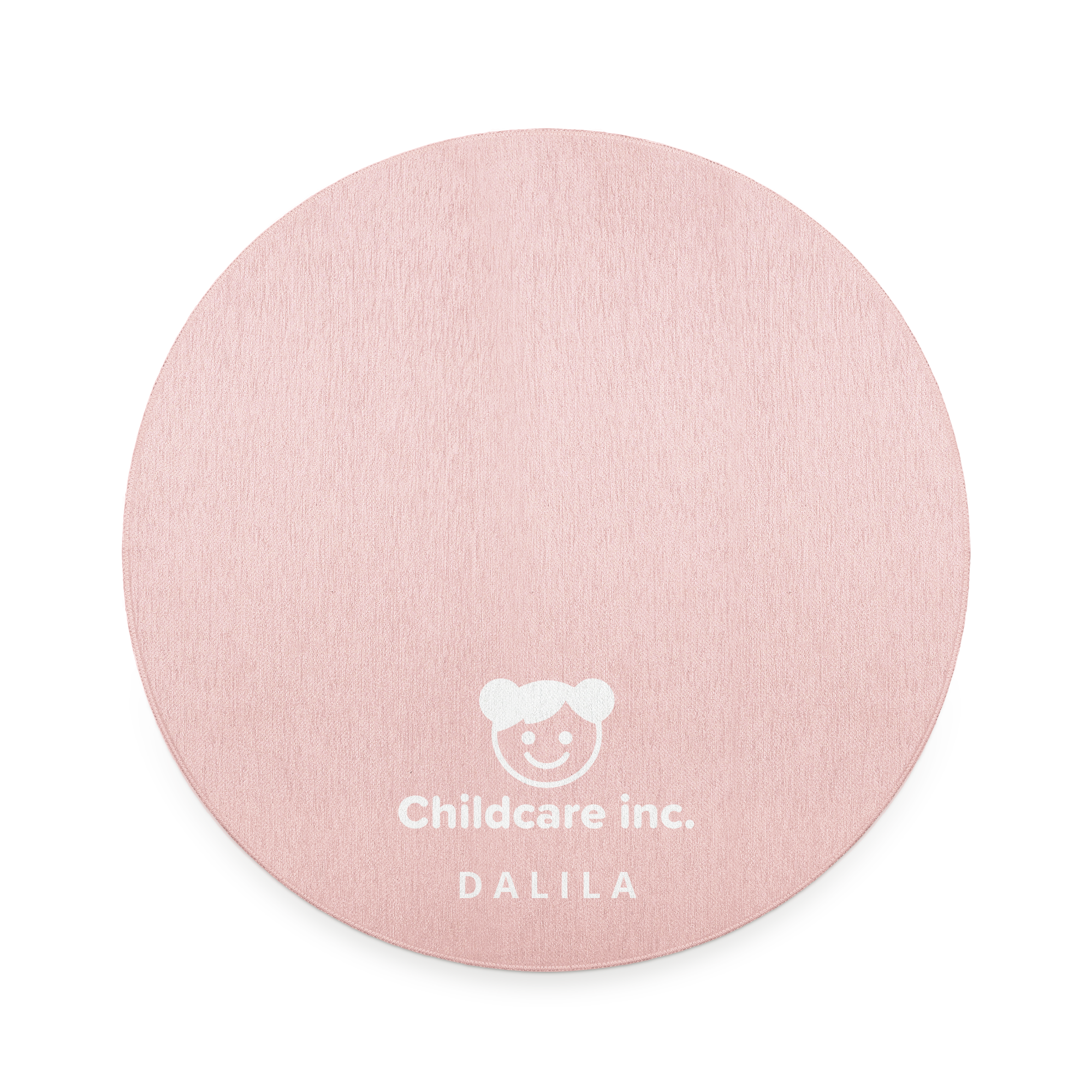 Tapis de jeu personnalisé rose avec logo Childcare inc et le prénom Dalila imprimé