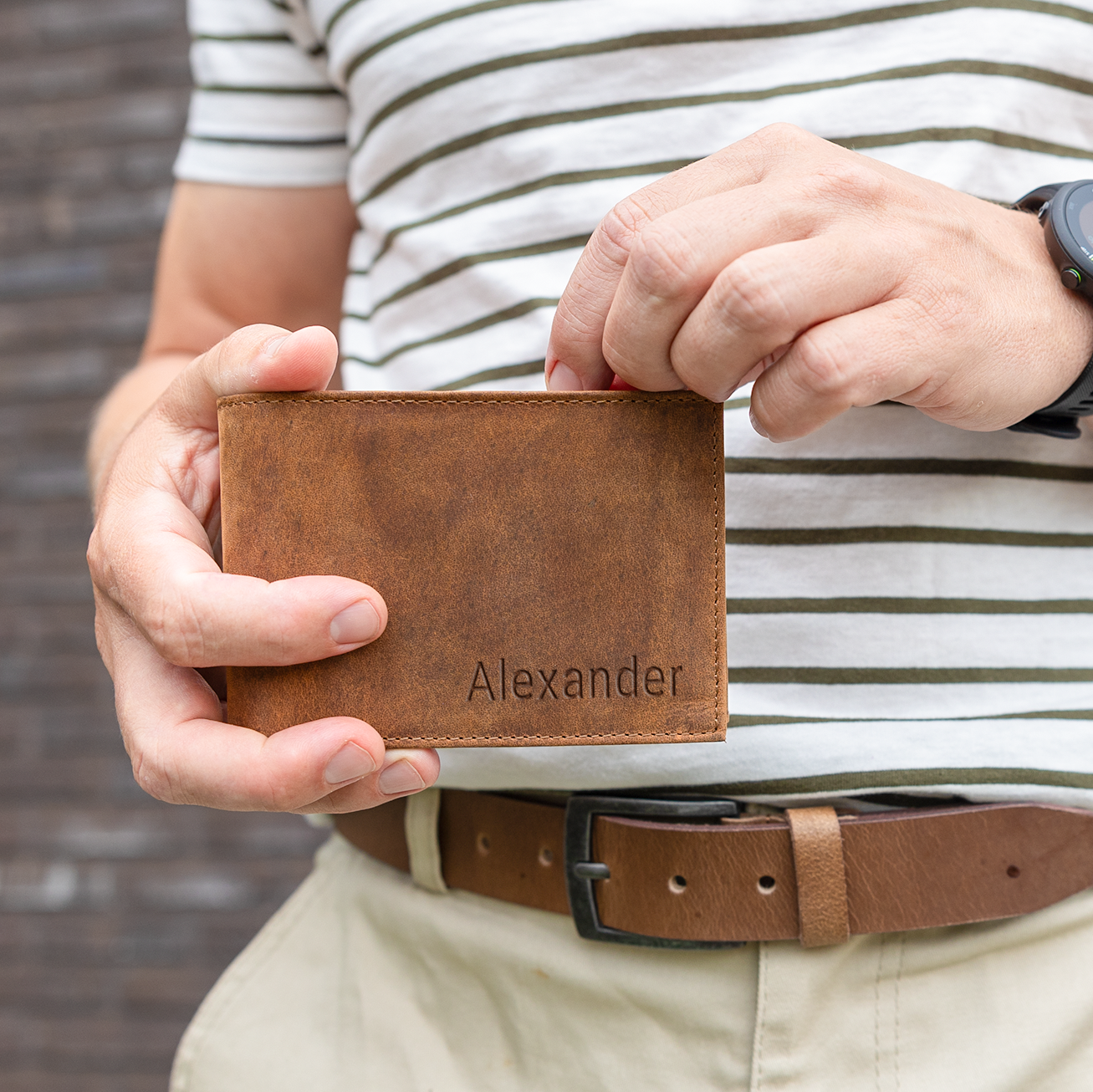 Portefeuille en cuir personnalisé avec le prénom Alexander et ceinture en cuir élégant