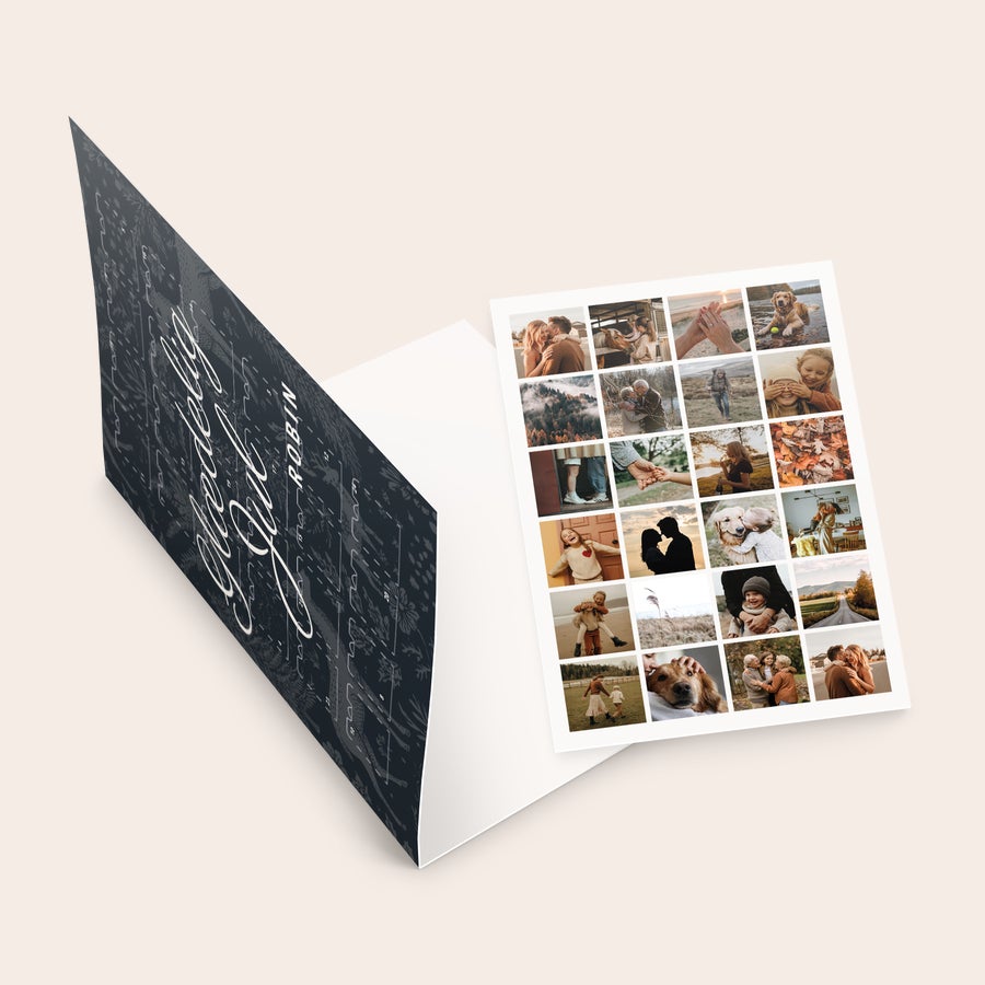 Personlig adventskalender - Fotos Personlig adventskalender - Fotos med 24 billeder trykt på hver luge med teksten Glædelig Jul.